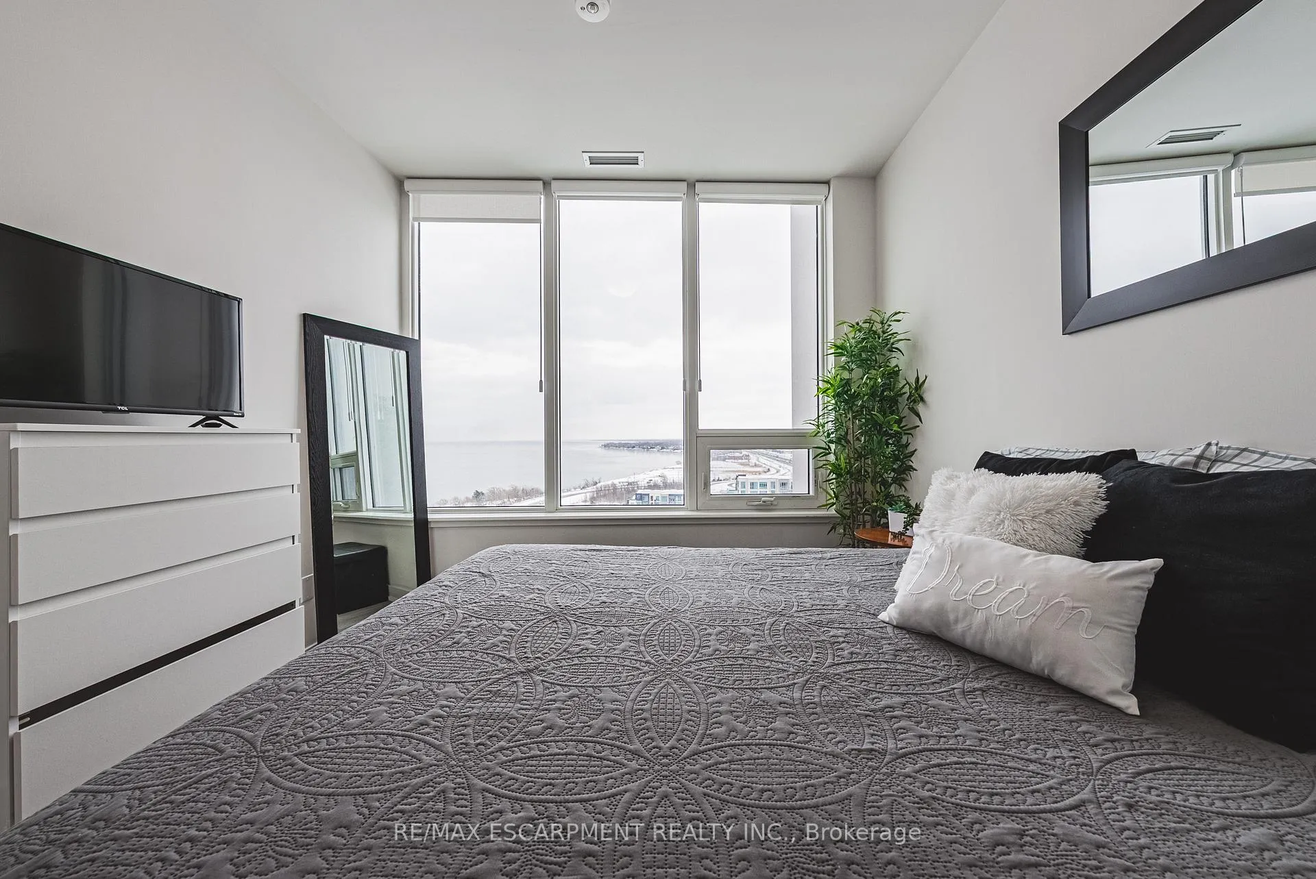 Photo 17 of Unit 1710, 385 Winston Road, Grimsby, Grimsby Beach — HOMEH