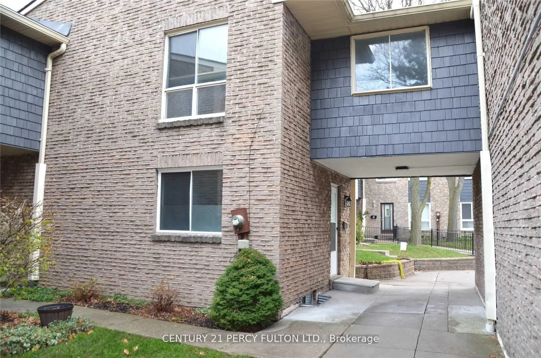 Photo 2 of 26 Lady Fern Way, Markham, Legacy — HOMEH