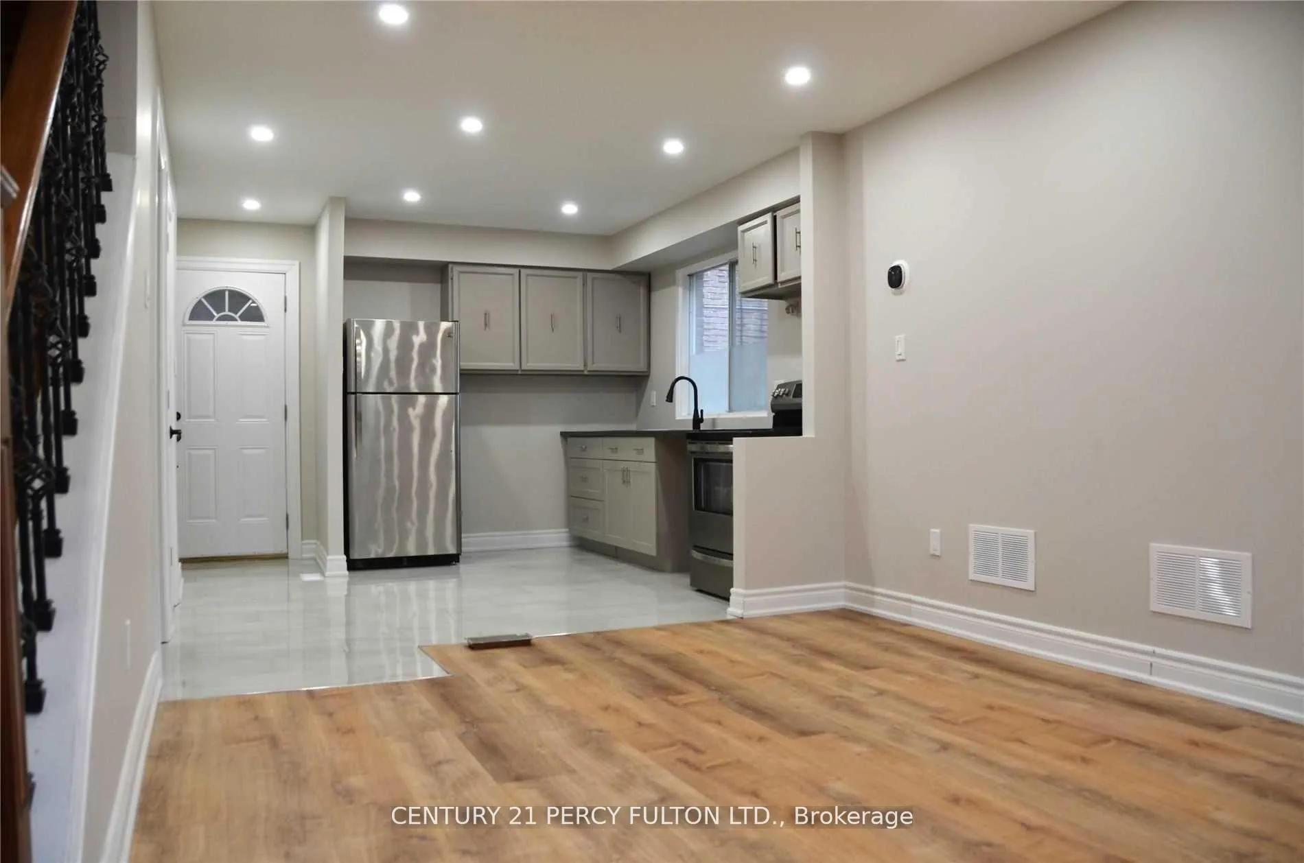 Photo 4 of 26 Lady Fern Way, Markham, Legacy — HOMEH