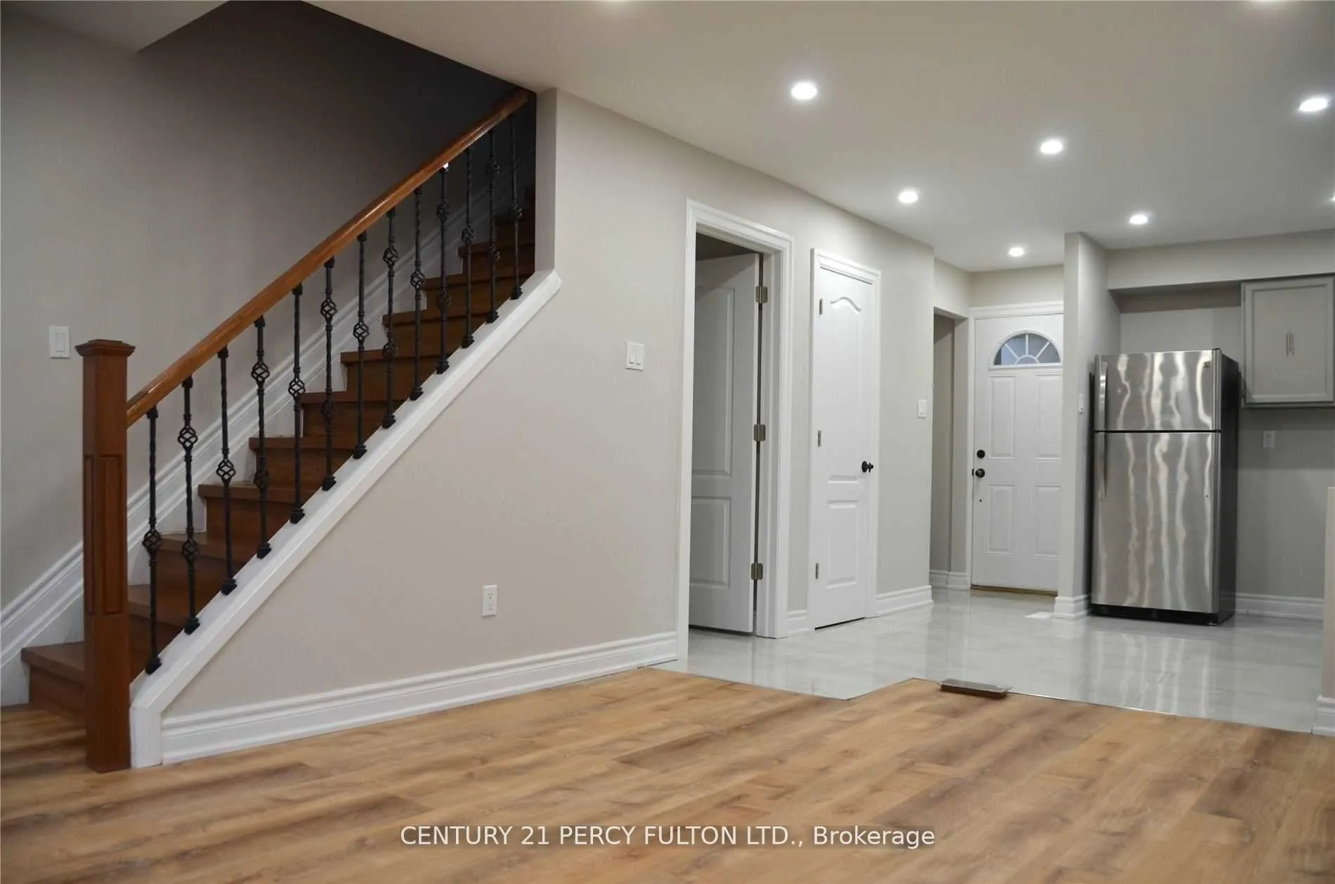 Photo 5 of 26 Lady Fern Way, Markham, Legacy — HOMEH