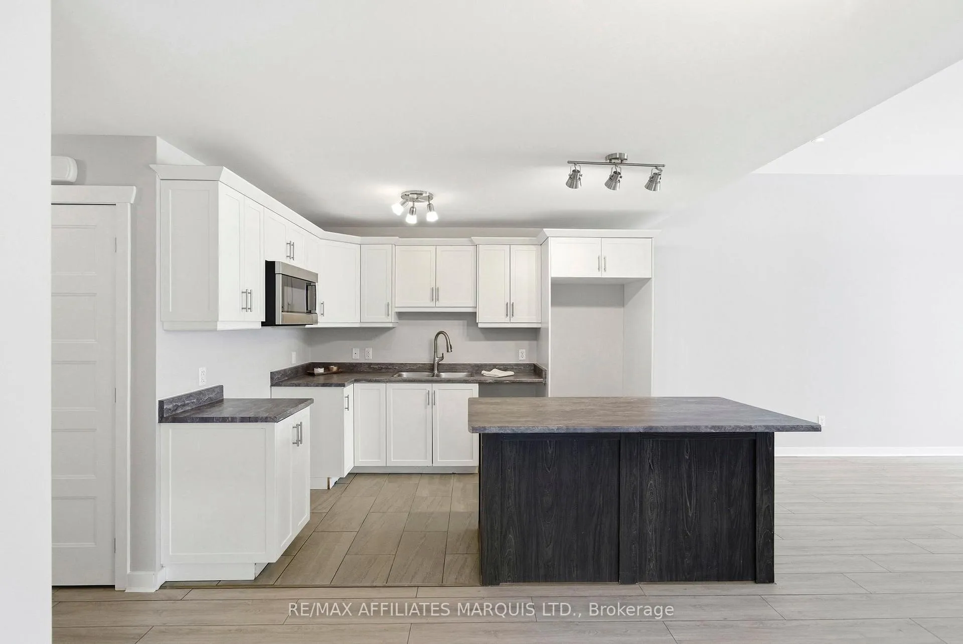 Photo 11 of 92 Butternut Drive, Cornwall — HOMEH