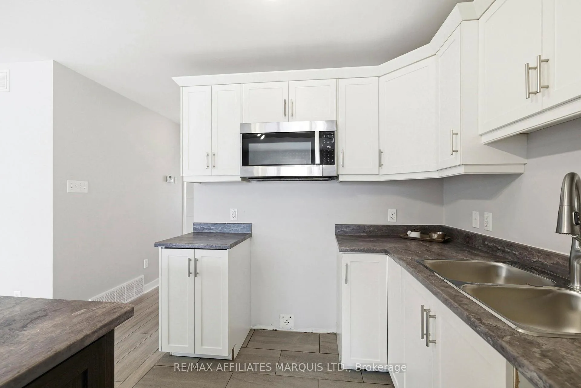 Photo 13 of 92 Butternut Drive, Cornwall — HOMEH