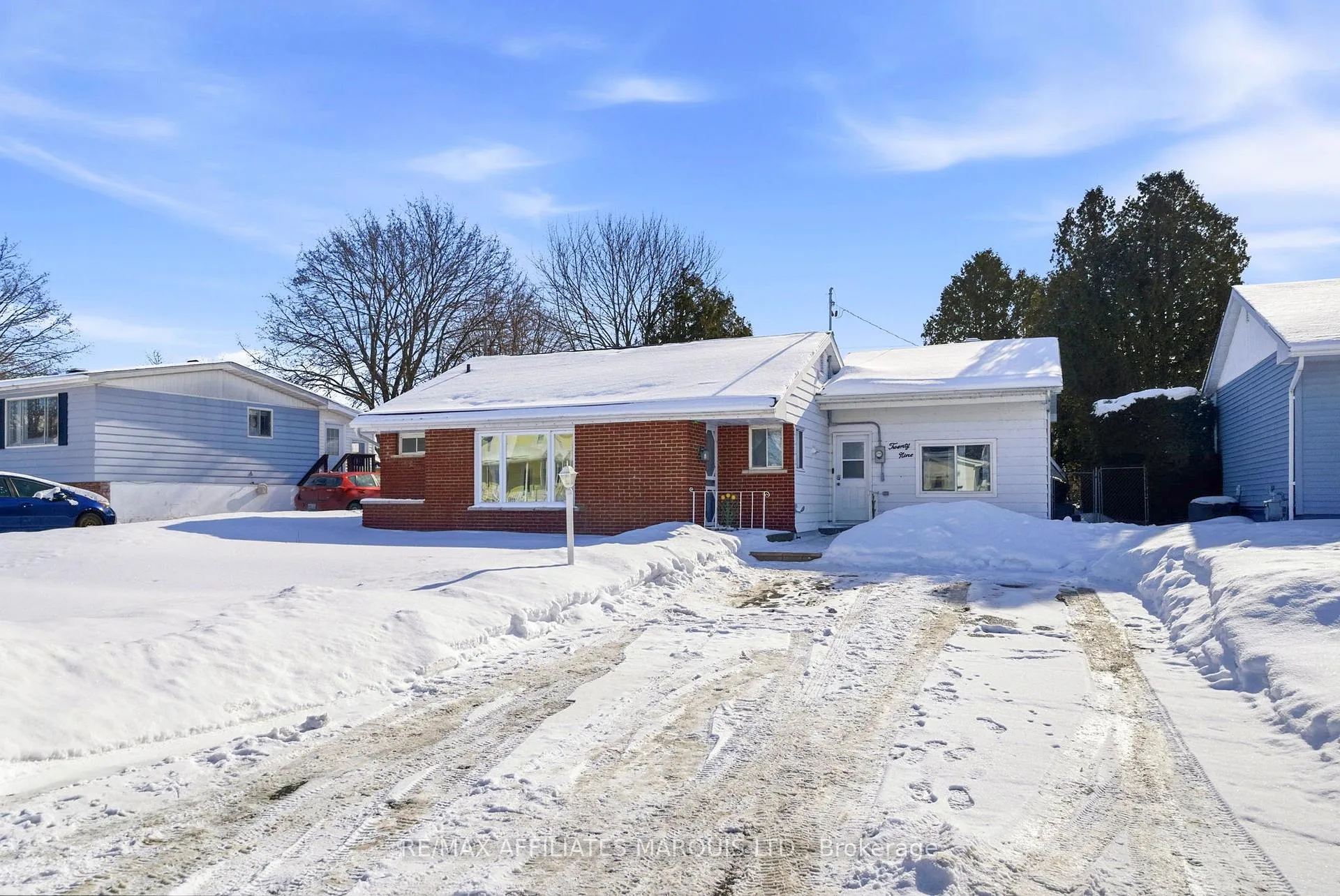 Photo 2 of 29 Johnson Crescent, South Stormont, Long Sault — HOMEH