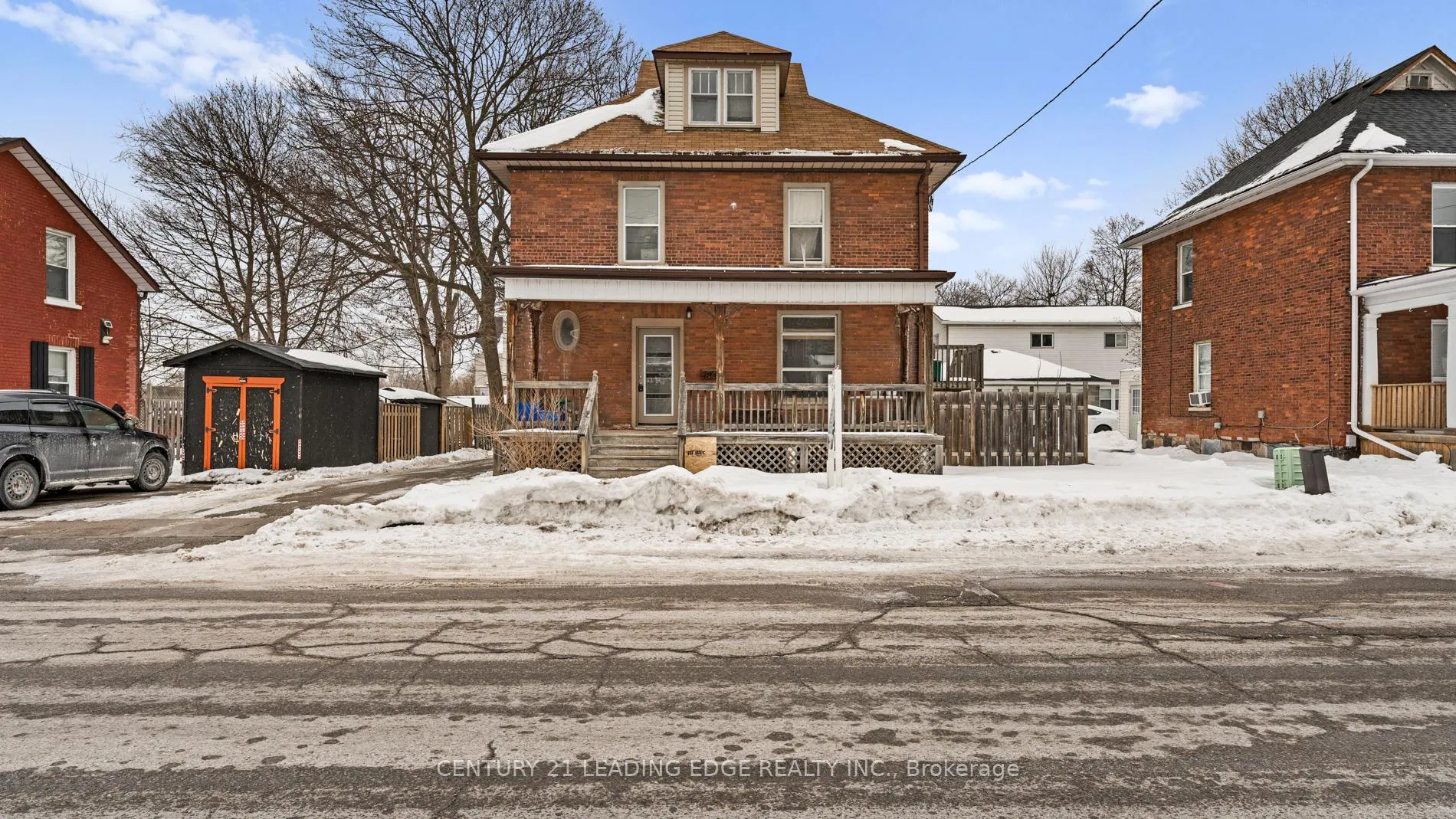 Front of 195 Albert Street