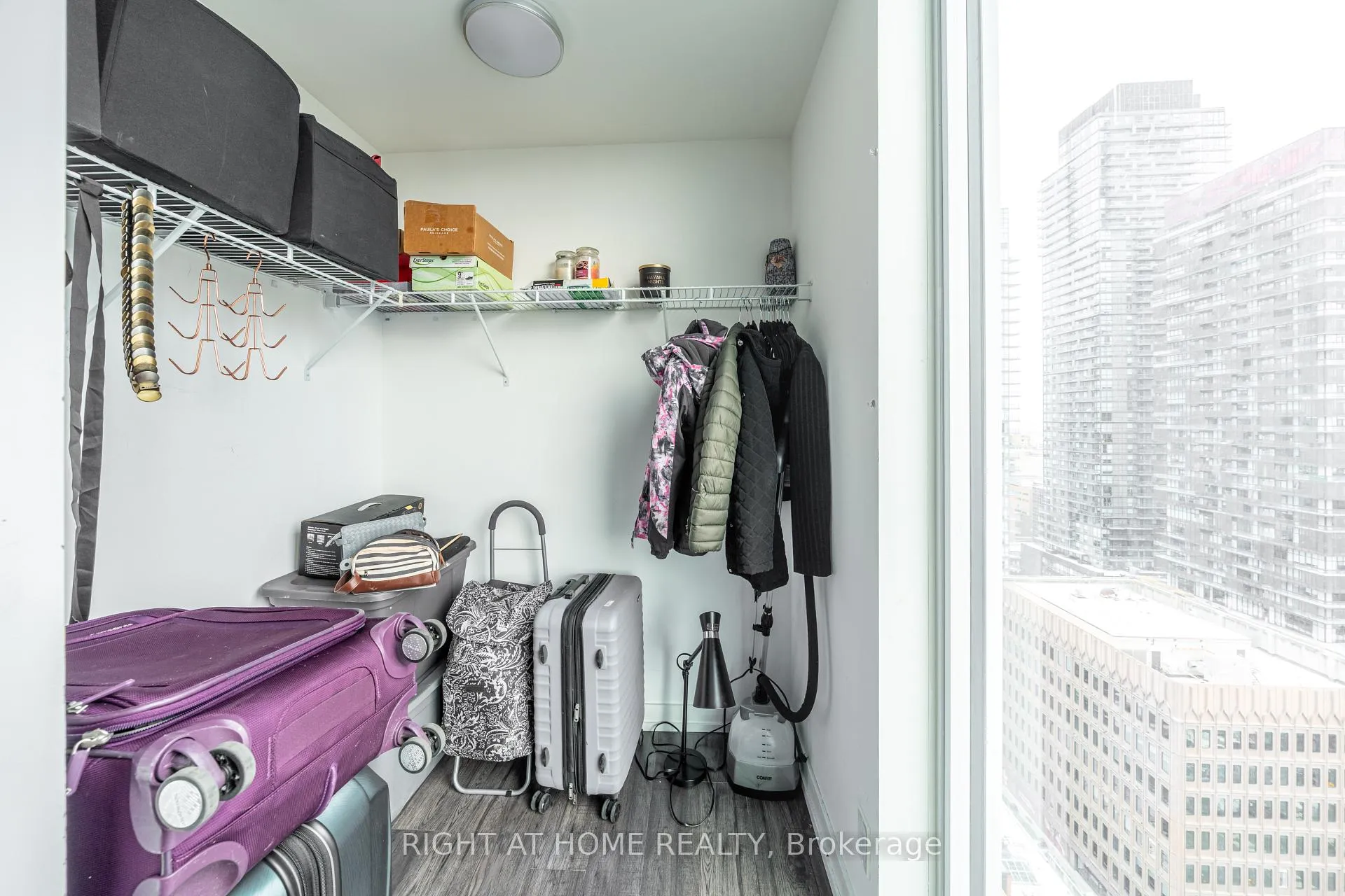 Photo 13 of Unit 1806, 33 Helendale Avenue, Toronto, Yonge-Eglinton — HOMEH