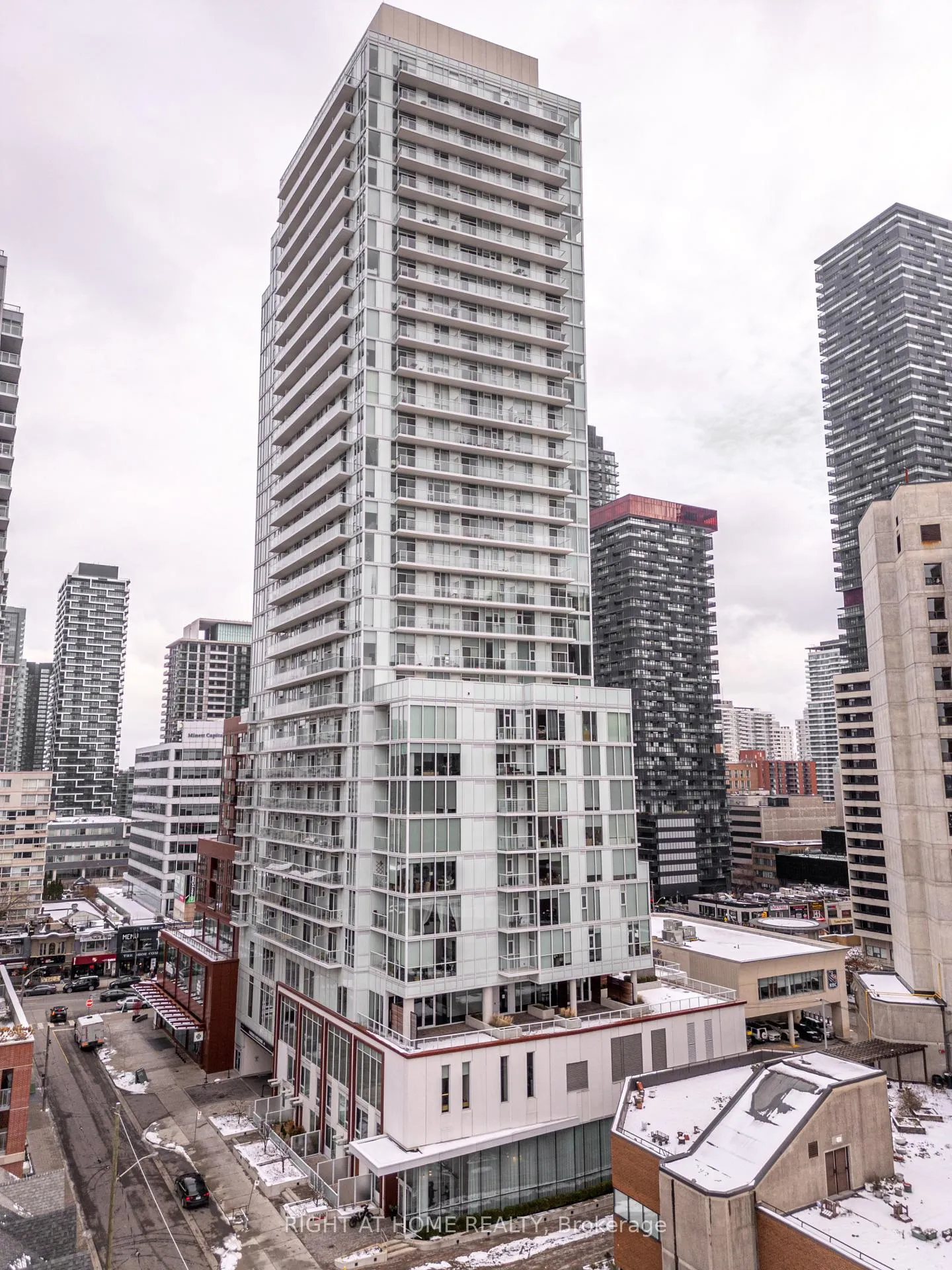 Photo 17 of Unit 1806, 33 Helendale Avenue, Toronto, Yonge-Eglinton — HOMEH