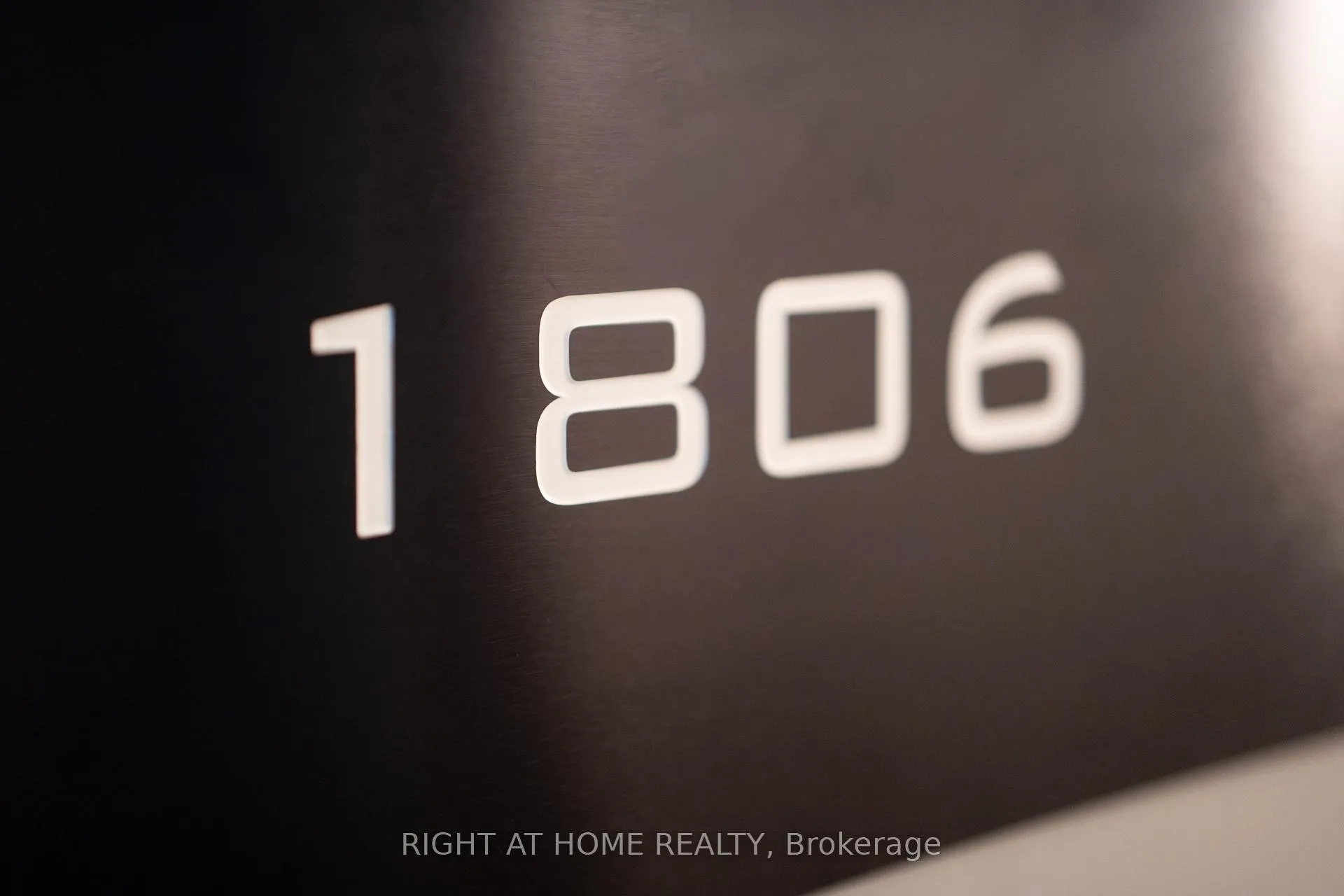 Photo 20 of Unit 1806, 33 Helendale Avenue, Toronto, Yonge-Eglinton — HOMEH