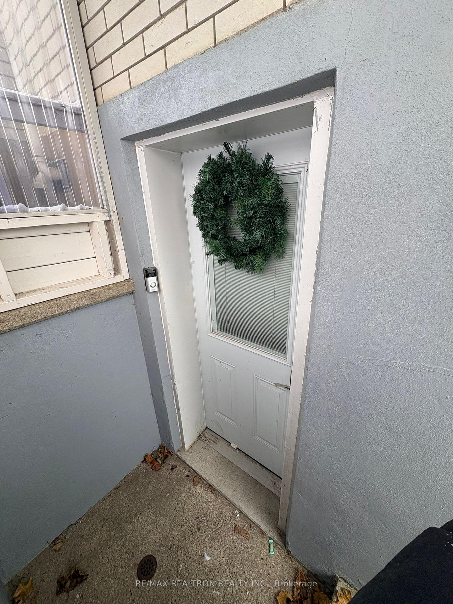 Photo 3 of Unit Lower, 22 Lonsdale Drive, Guelph, Riverside Park — HOMEH