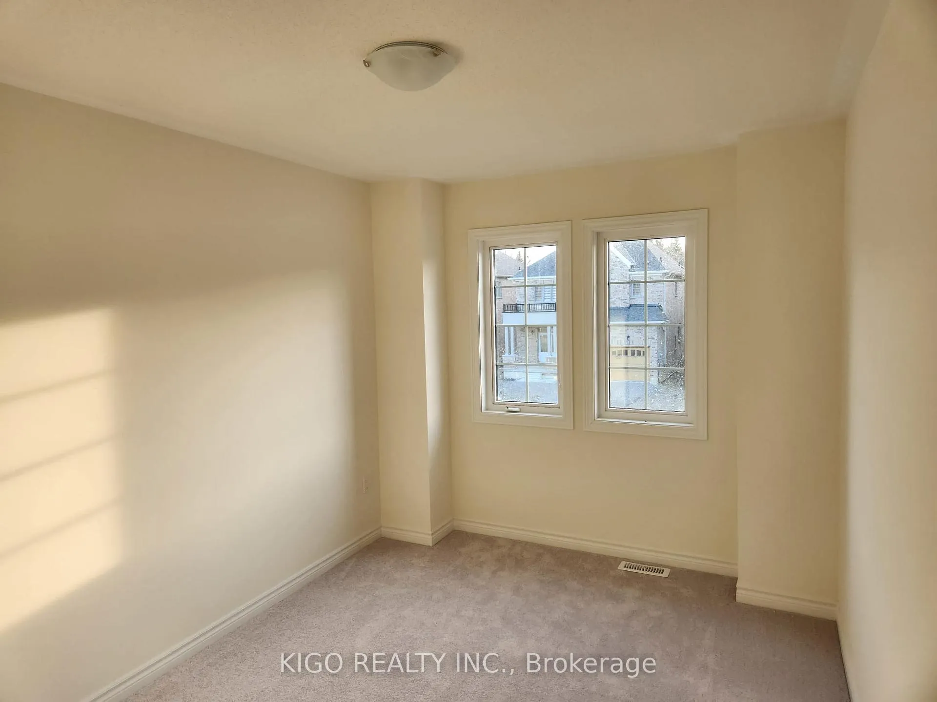 Photo 9 of 93 North Garden Boulevard, Scugog, Port Perry — HOMEH