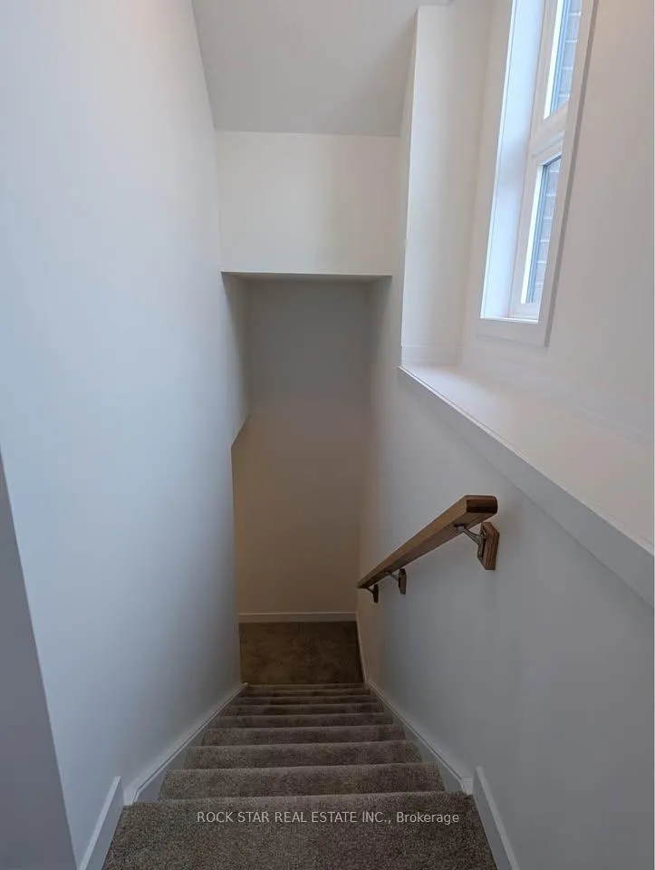 Photo 5 of Unit 30, 70 Kenesky Drive, Hamilton, Waterdown — HOMEH