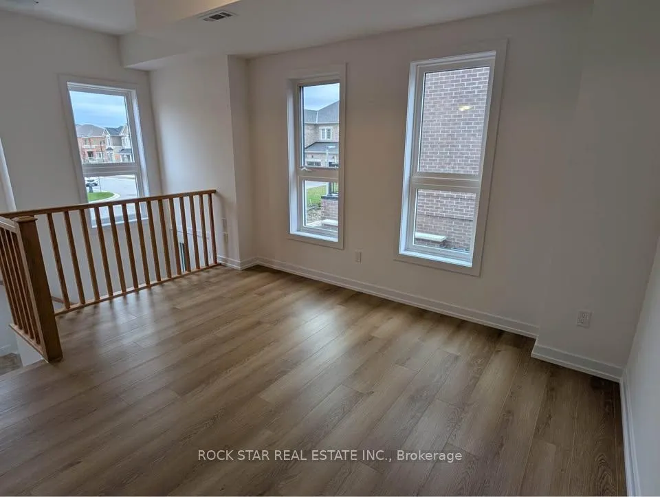 Photo 7 of Unit 30, 70 Kenesky Drive, Hamilton, Waterdown — HOMEH
