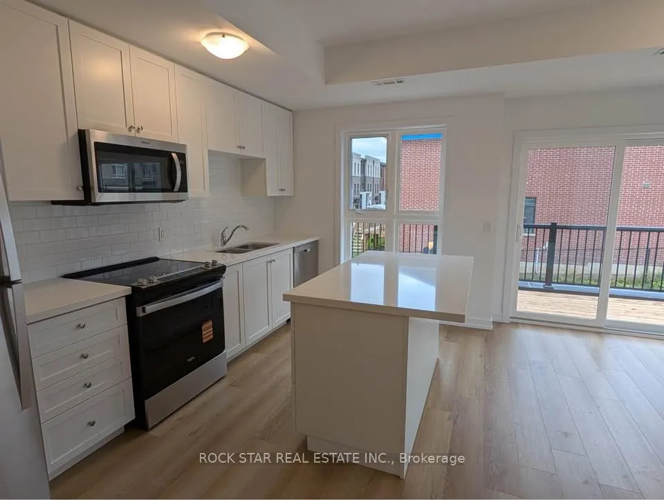 Photo 10 of Unit 30, 70 Kenesky Drive, Hamilton, Waterdown — HOMEH