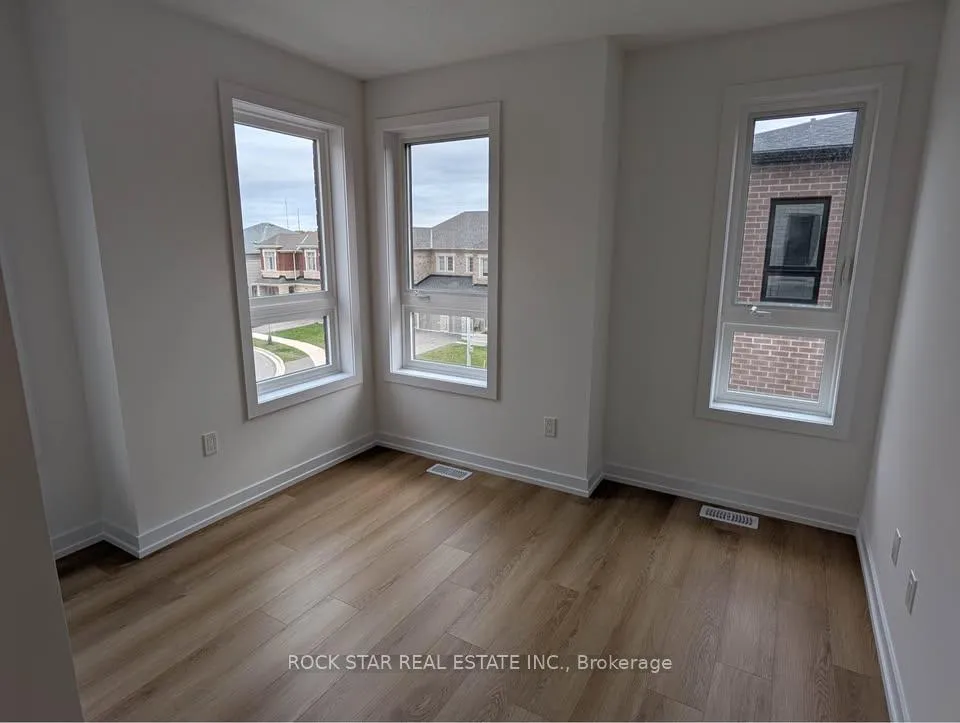 Photo 18 of Unit 30, 70 Kenesky Drive, Hamilton, Waterdown — HOMEH