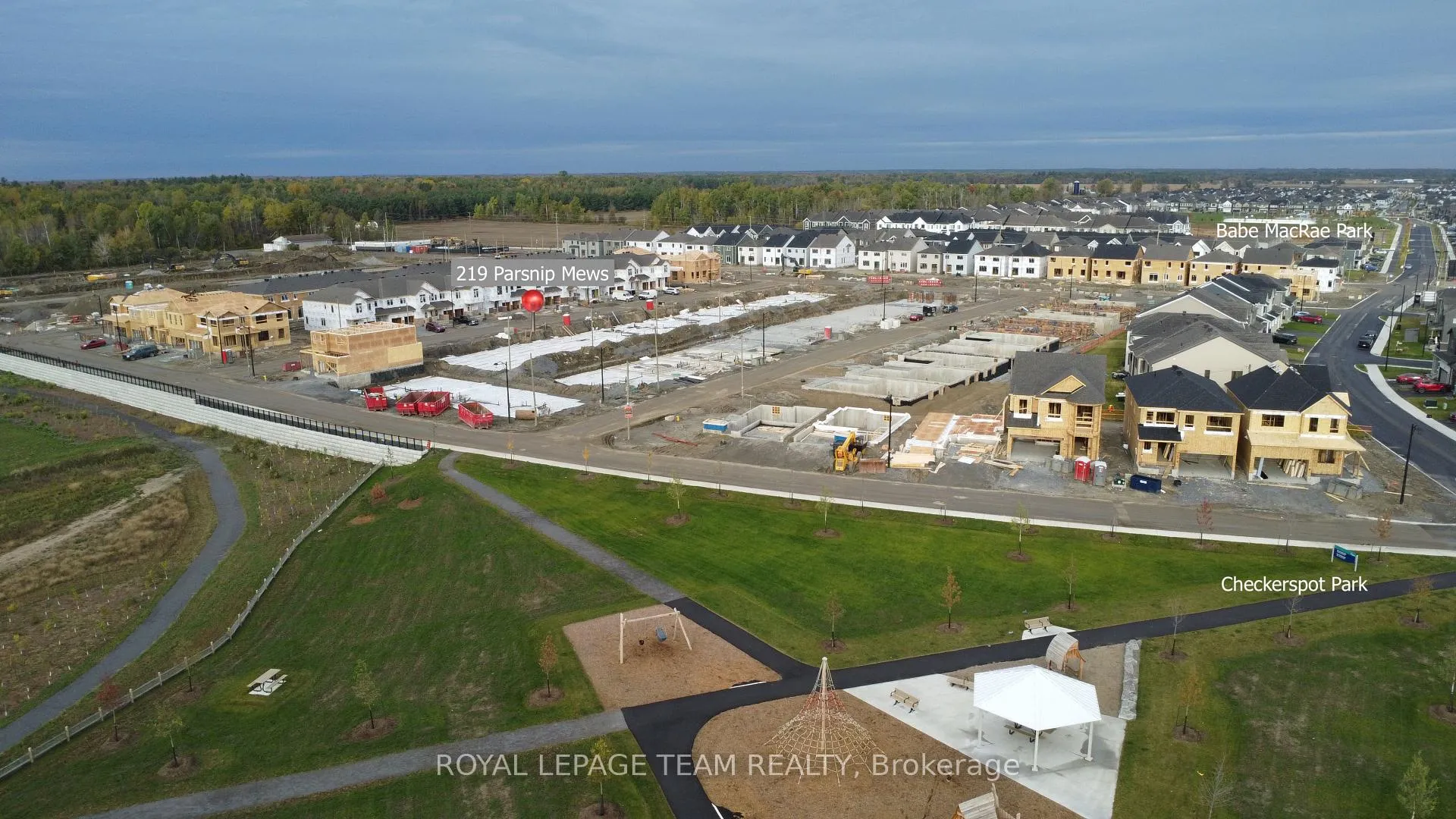 Photo 40 of 219 Parsnip Mews, Ottawa, Goulbourn Twp From Franktown Rd/South To Rideau — HOMEH
