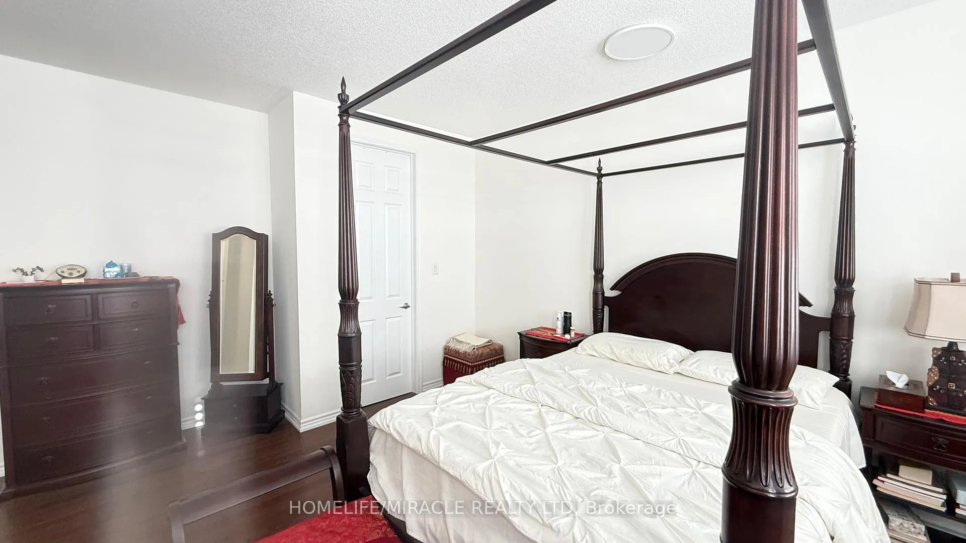 Photo 4 of 1370 rose Way, Milton, Cobban — HOMEH