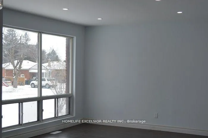 Photo 6 of Unit Main upper, 3 Strode Drive, Scarborough, Eglinton East — HOMEH