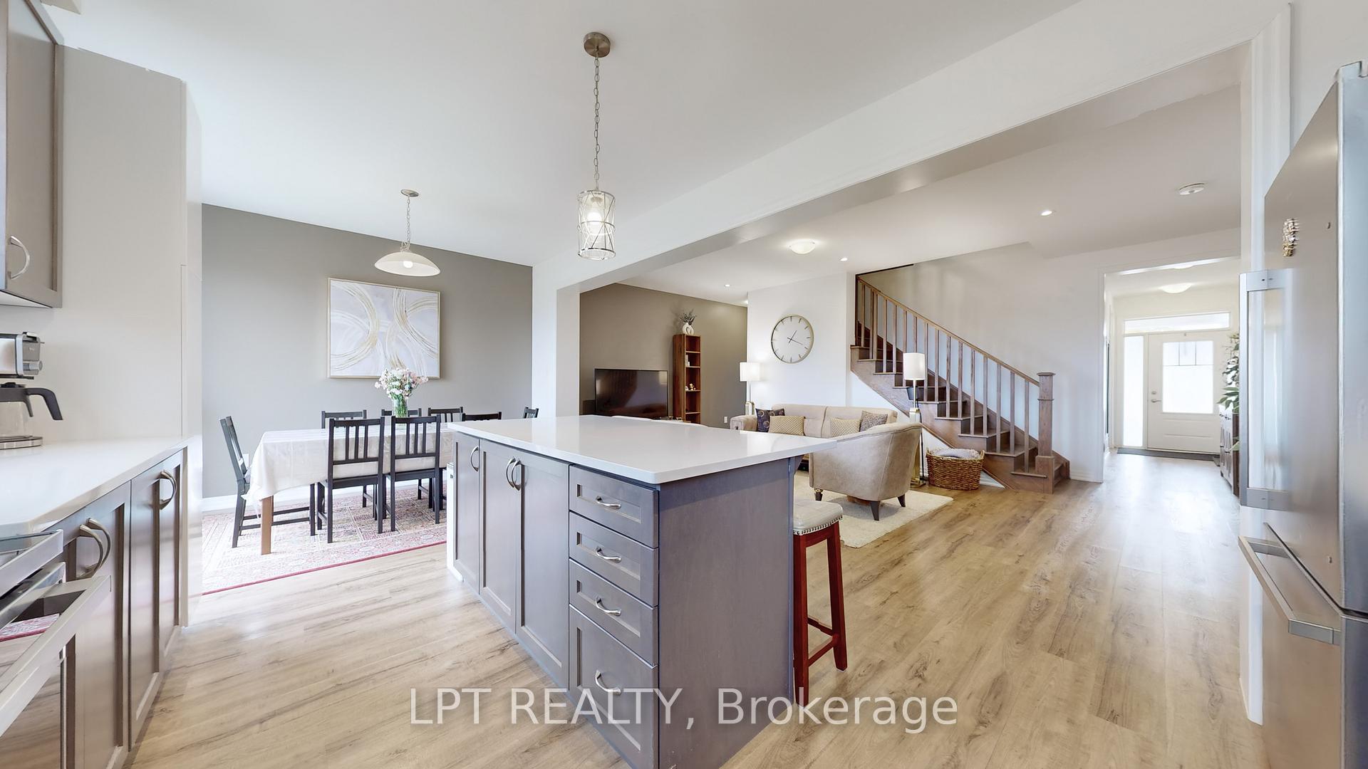 Photo 10 of 131 Histand Trail, Kitchener — HOMEH