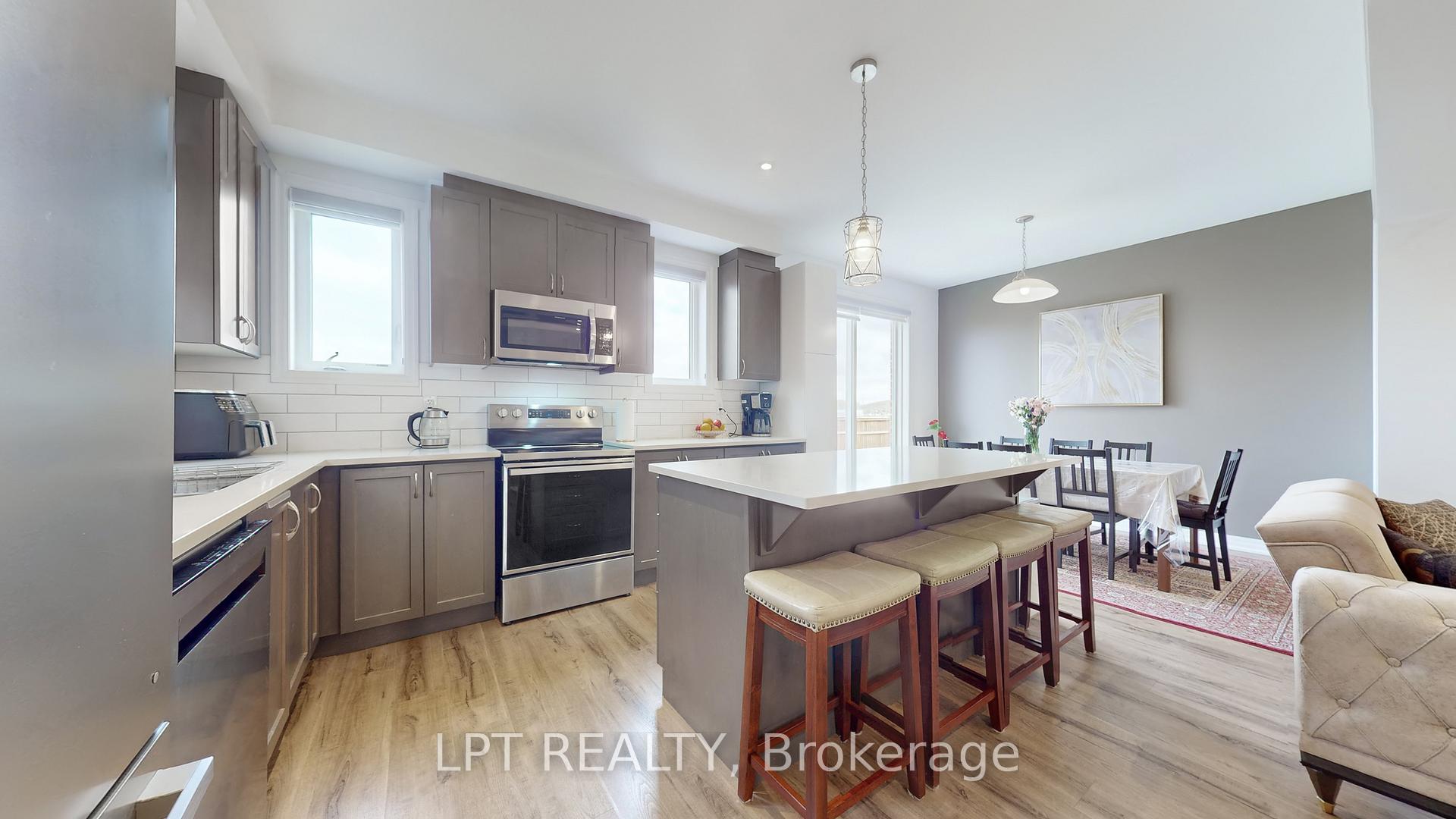 Photo 11 of 131 Histand Trail, Kitchener — HOMEH