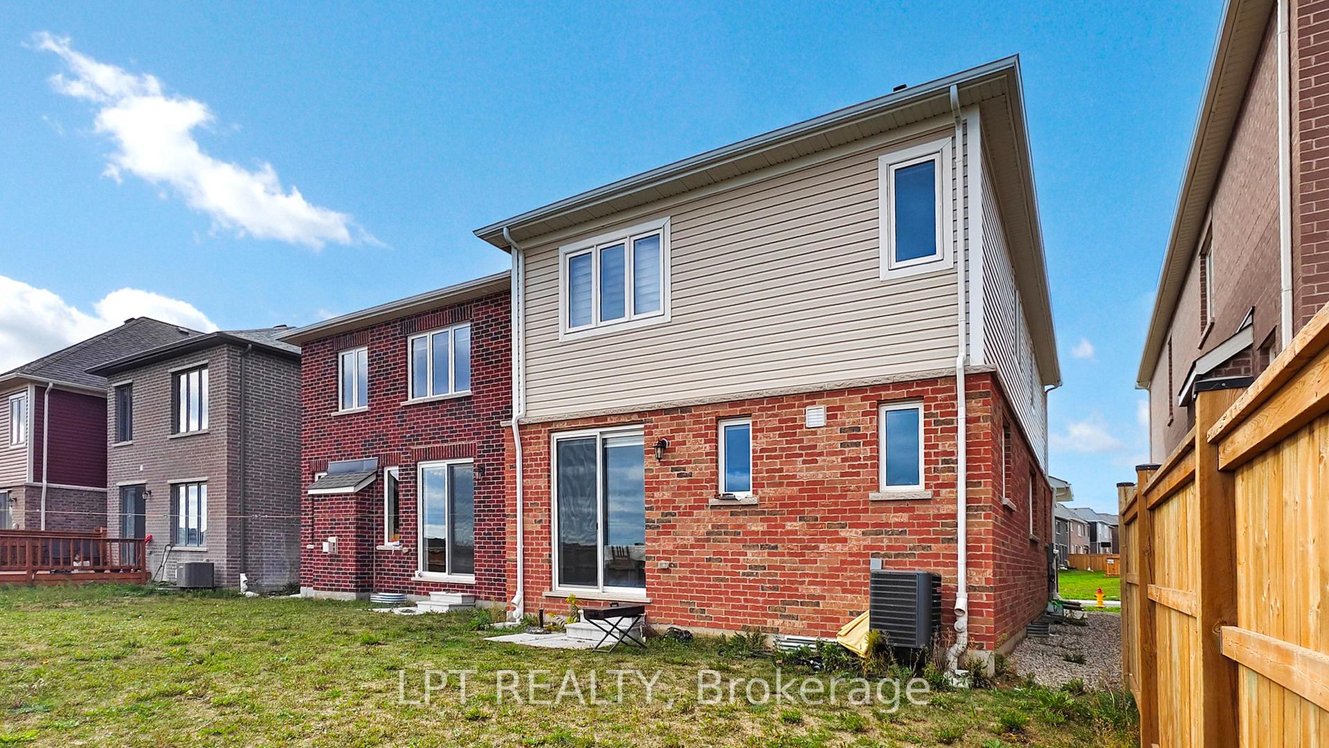 Photo 48 of 131 Histand Trail, Kitchener — HOMEH