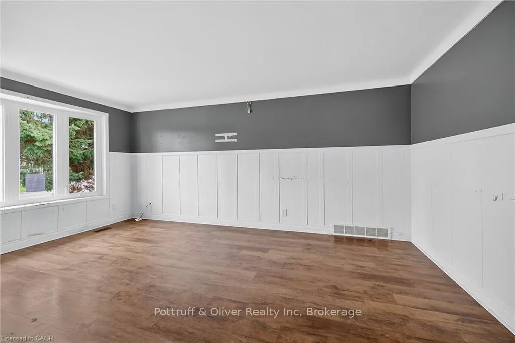 Photo 7 of 58 Ted Street, St. Catharines, Fairview — HOMEH