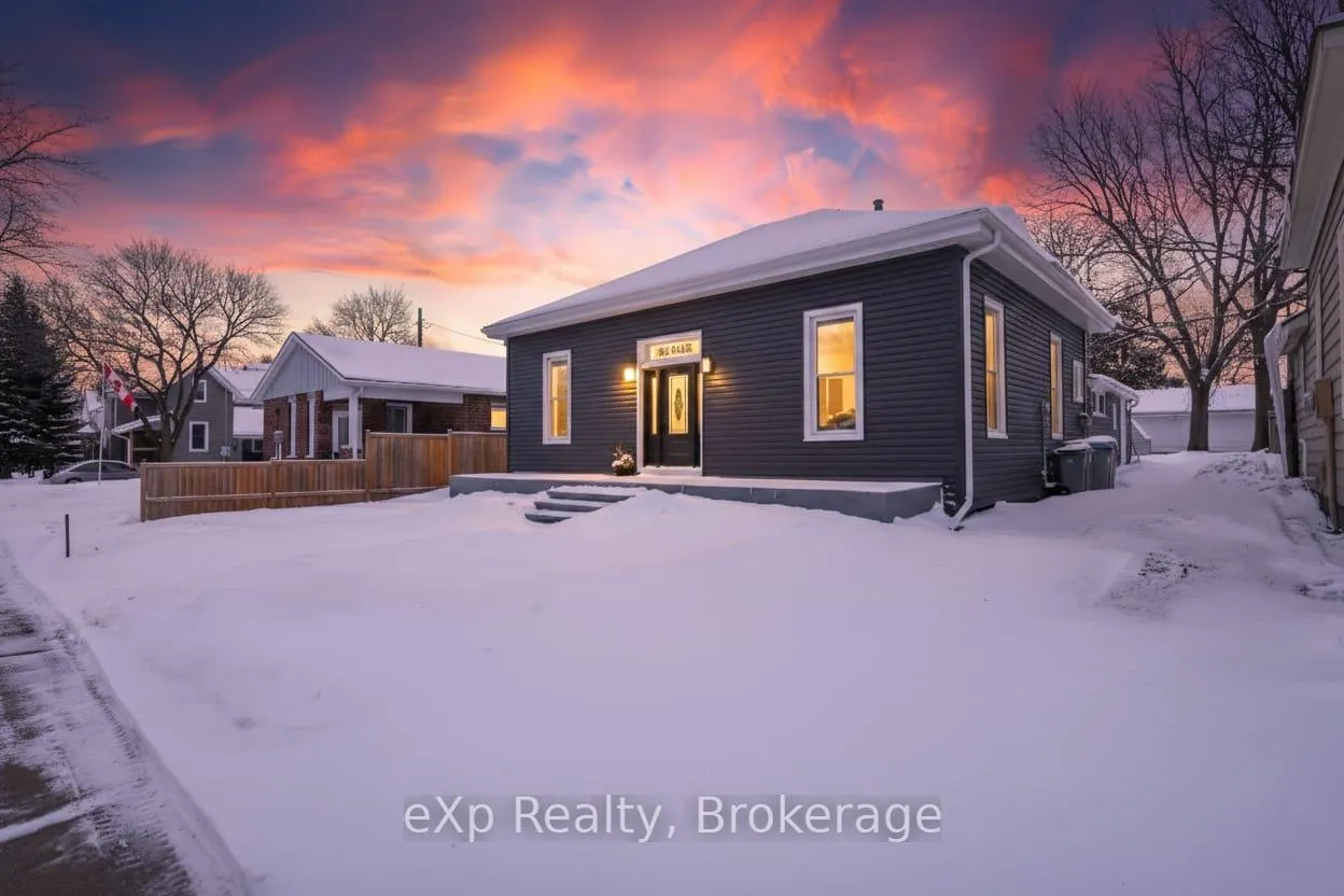 Photo 3 of 70 Goderich Street W, Huron East, Seaforth — HOMEH