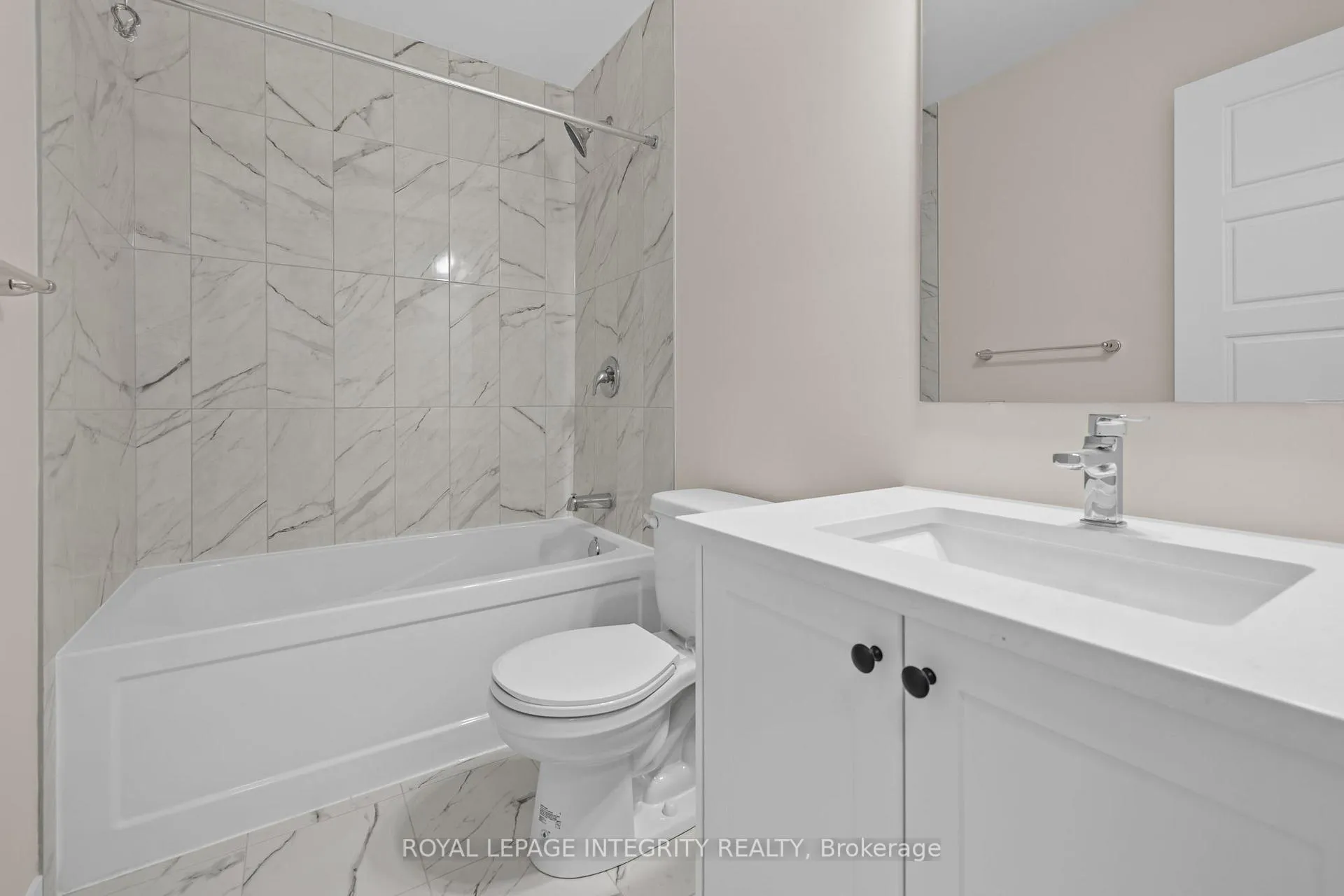 Photo 11 of 523 Celestine Private, Ottawa, Barrhaven - Half Moon Bay — HOMEH