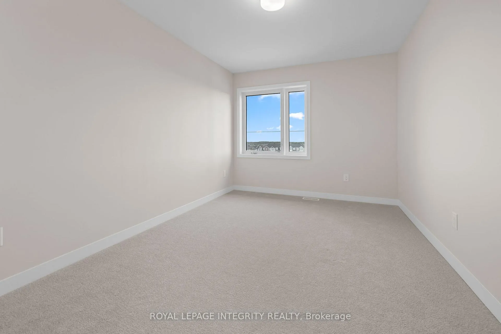 Photo 12 of 523 Celestine Private, Ottawa, Barrhaven - Half Moon Bay — HOMEH