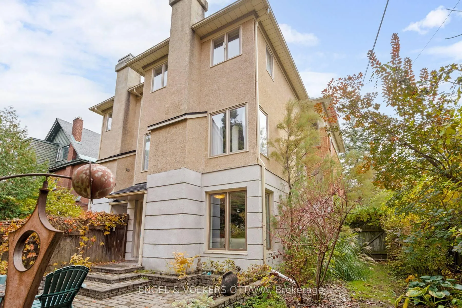 Photo 2 of 29 Aylmer Avenue, Ottawa, Old Ottawa South — HOMEH