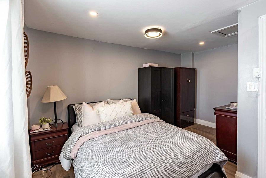 Photo 3 of Unit B, 130 Davis Road, King, Rural King — HOMEH