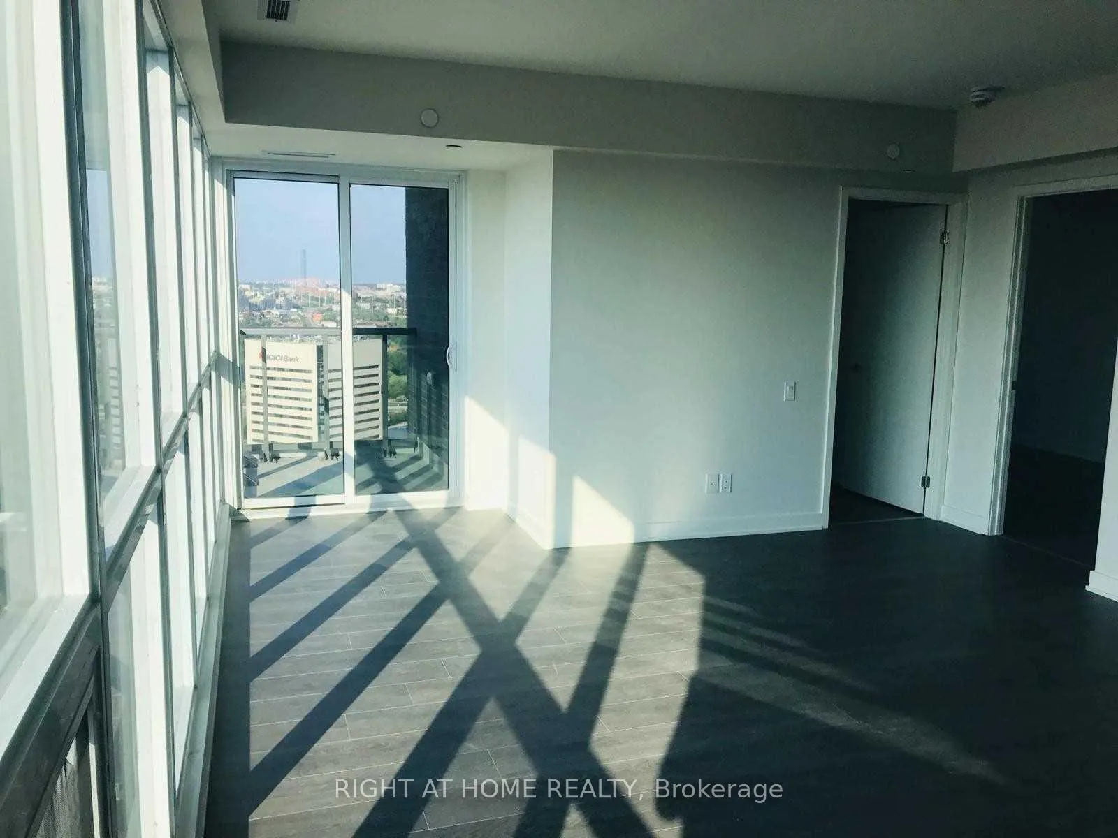 Photo 11 of Unit 16, 6 Sonic Way, Toronto, Flemingdon Park — HOMEH