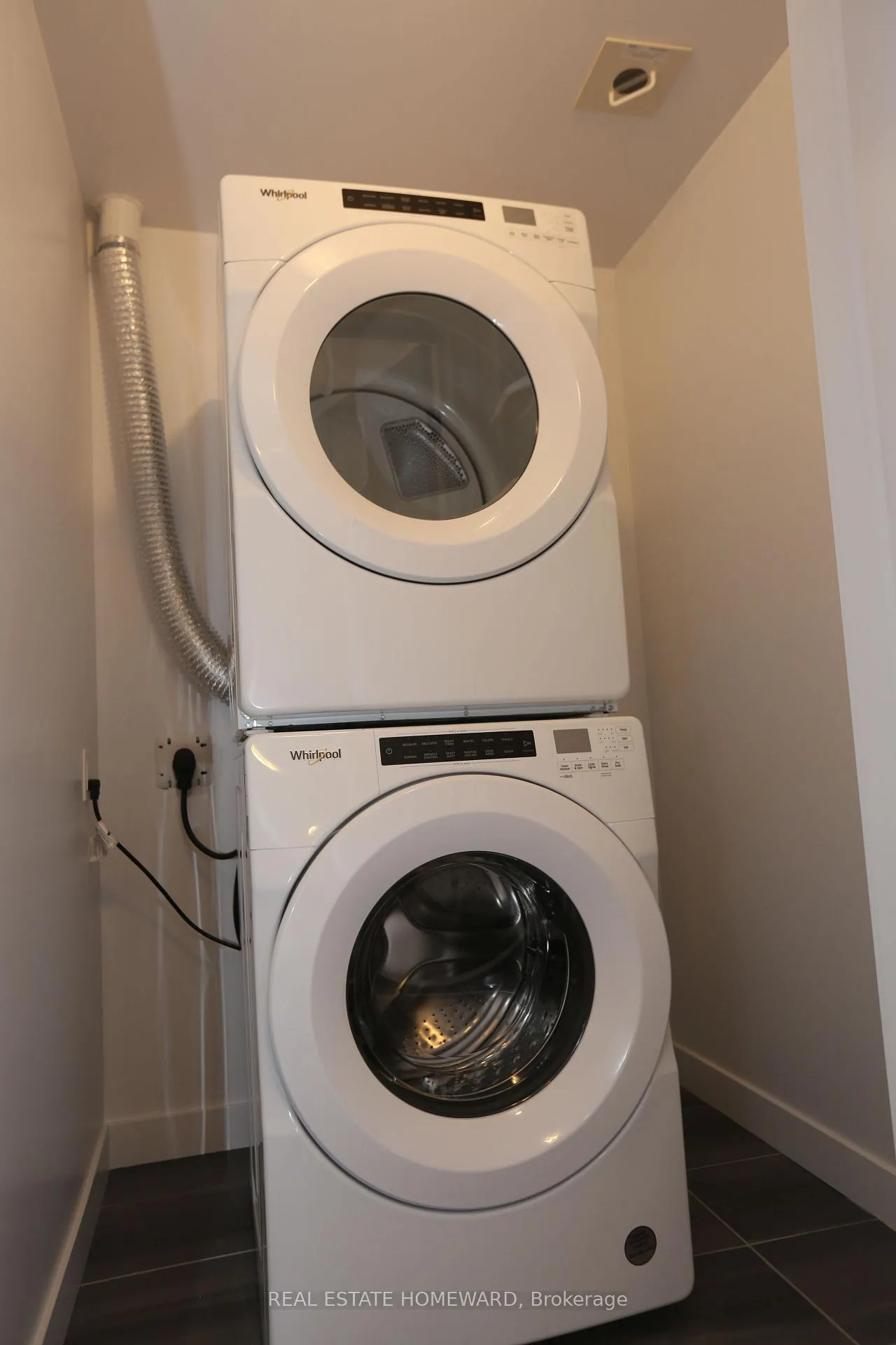 Photo 9 of Unit 322, 460 Dundas Street E, Hamilton, Waterdown — HOMEH