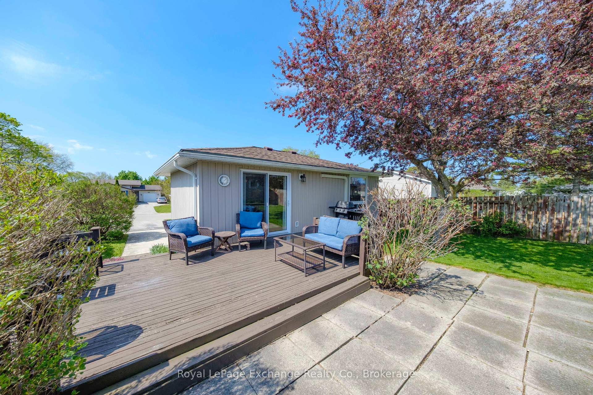 Photo 5 of 660 Johnston Crescent, Kincardine — HOMEH