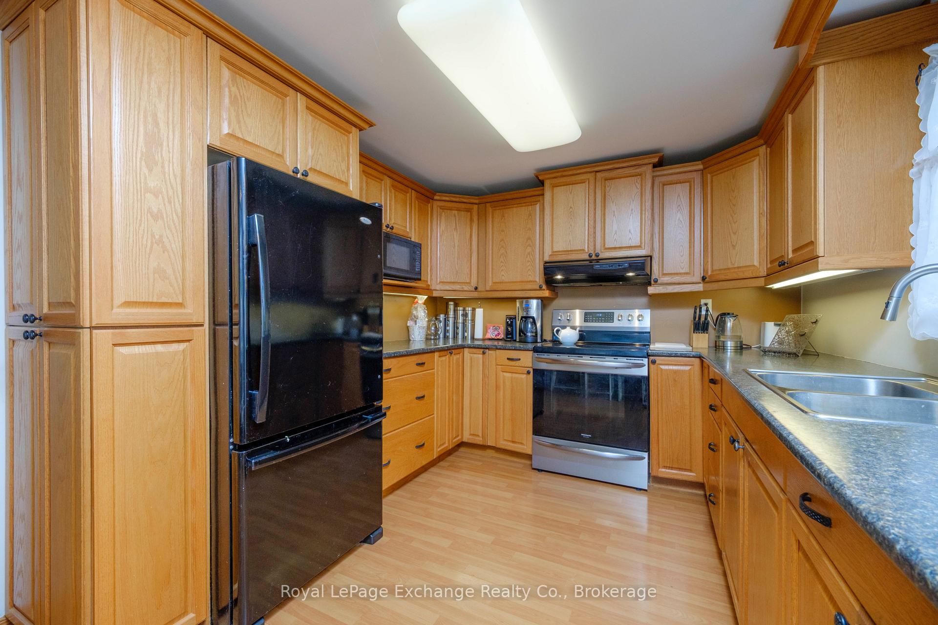 Photo 14 of 660 Johnston Crescent, Kincardine — HOMEH