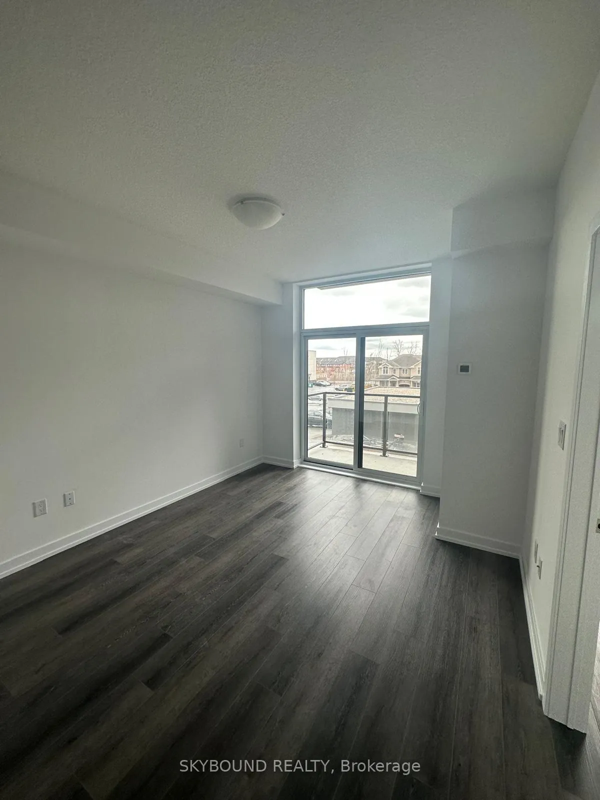 Photo 2 of Unit 212, 470 Dundas Street E, Hamilton, Waterdown — HOMEH