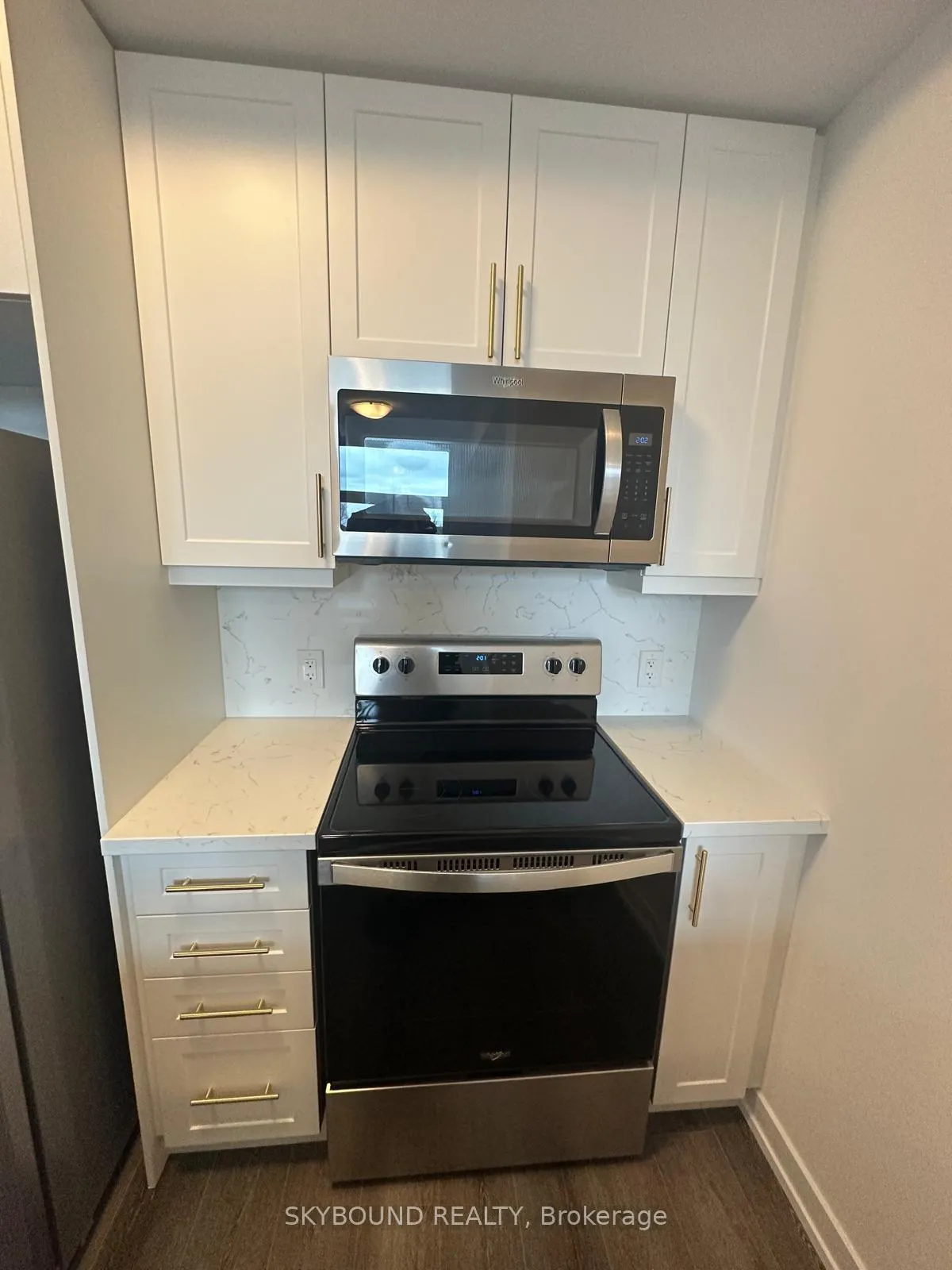 Photo 5 of Unit 212, 470 Dundas Street E, Hamilton, Waterdown — HOMEH