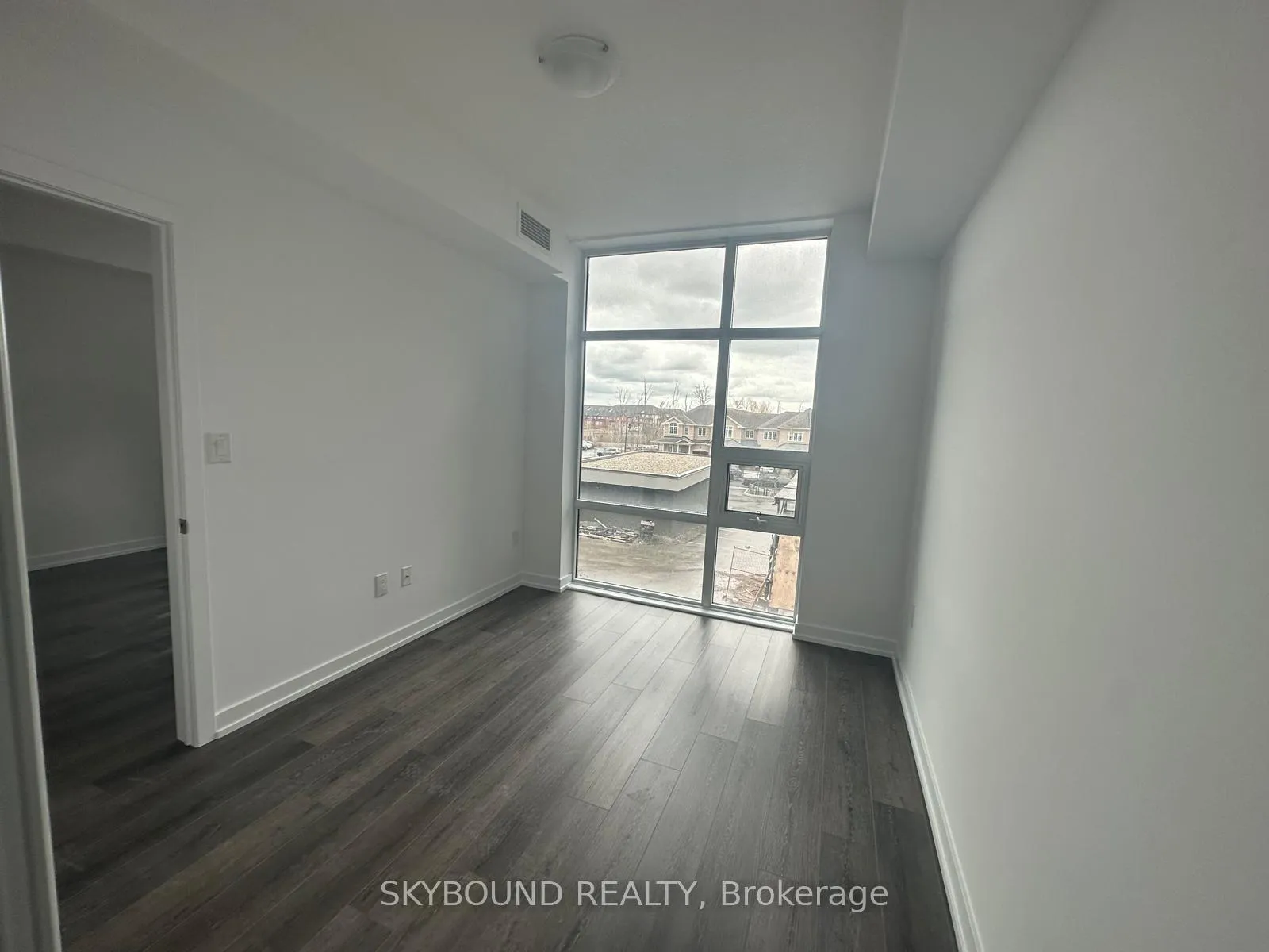 Photo 8 of Unit 212, 470 Dundas Street E, Hamilton, Waterdown — HOMEH