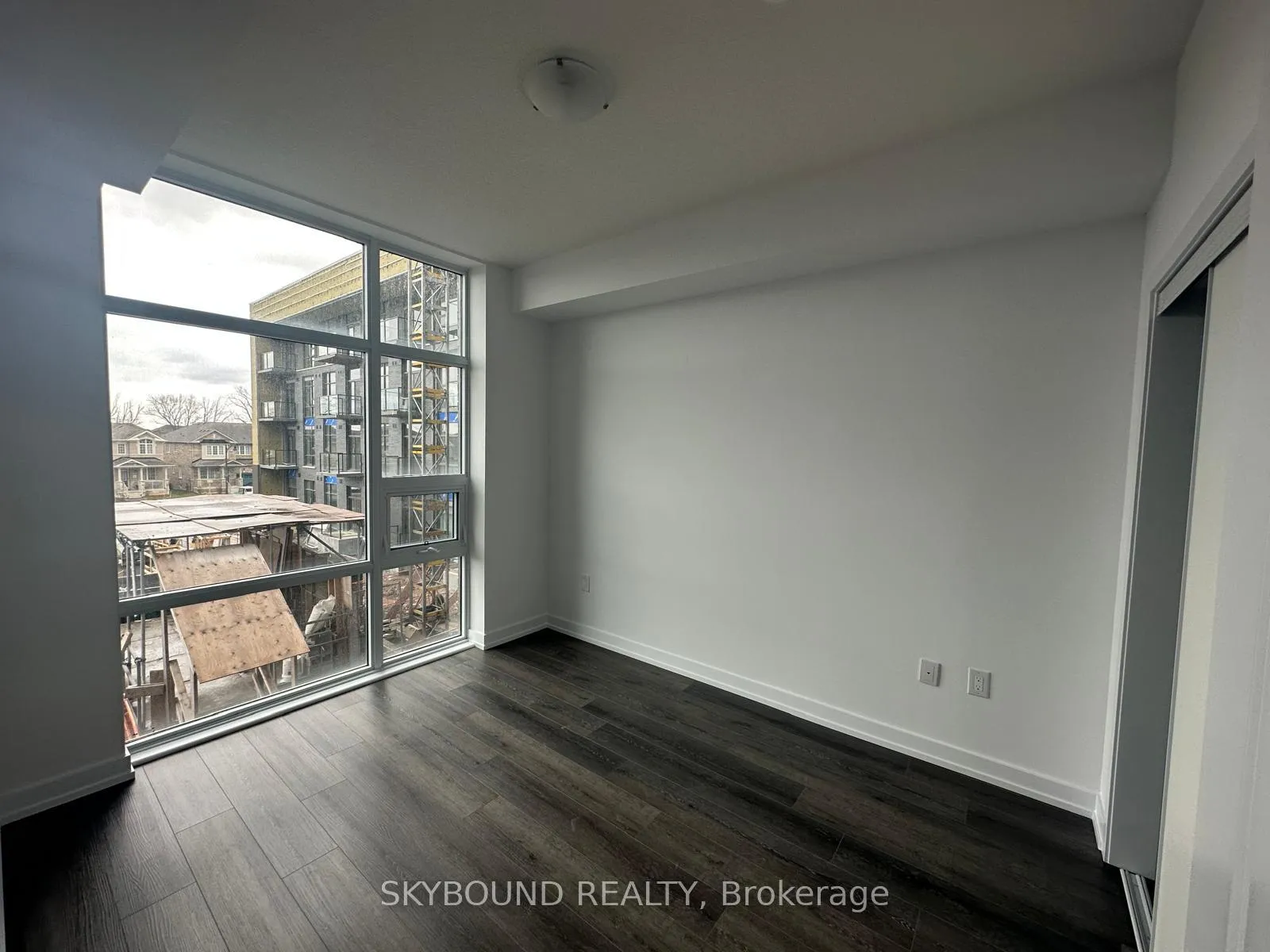 Photo 10 of Unit 212, 470 Dundas Street E, Hamilton, Waterdown — HOMEH
