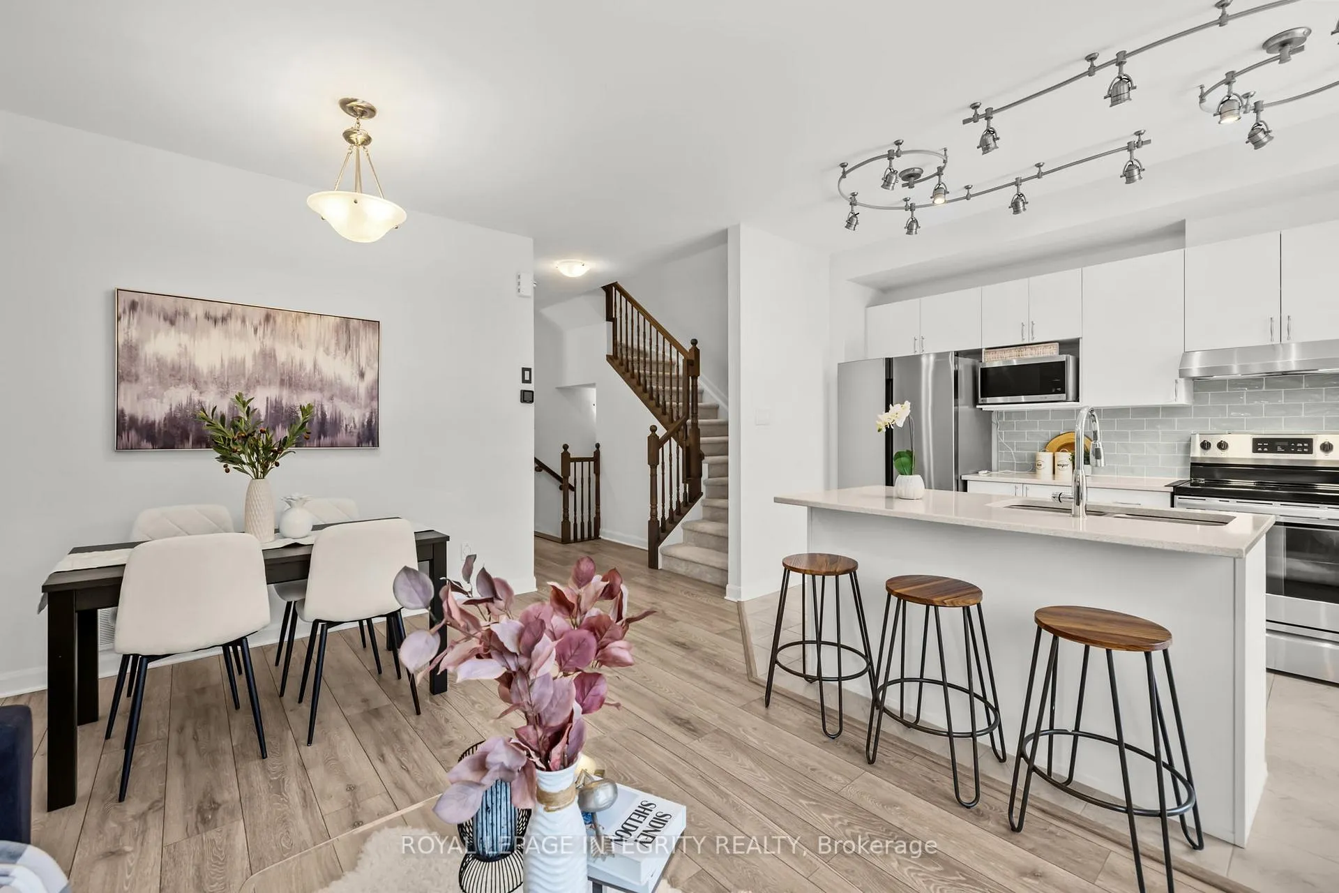 Photo 7 of 77 Gardenpost Terrace, Ottawa, Avalon West — HOMEH