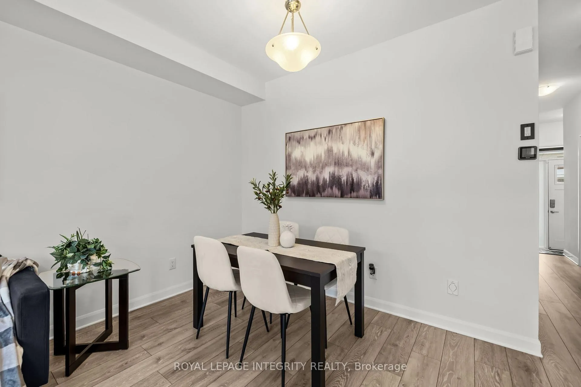 Photo 13 of 77 Gardenpost Terrace, Ottawa, Avalon West — HOMEH