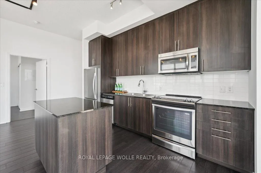 Photo 10 of Unit 1702, 85 Duke Street W, Waterloo — HOMEH