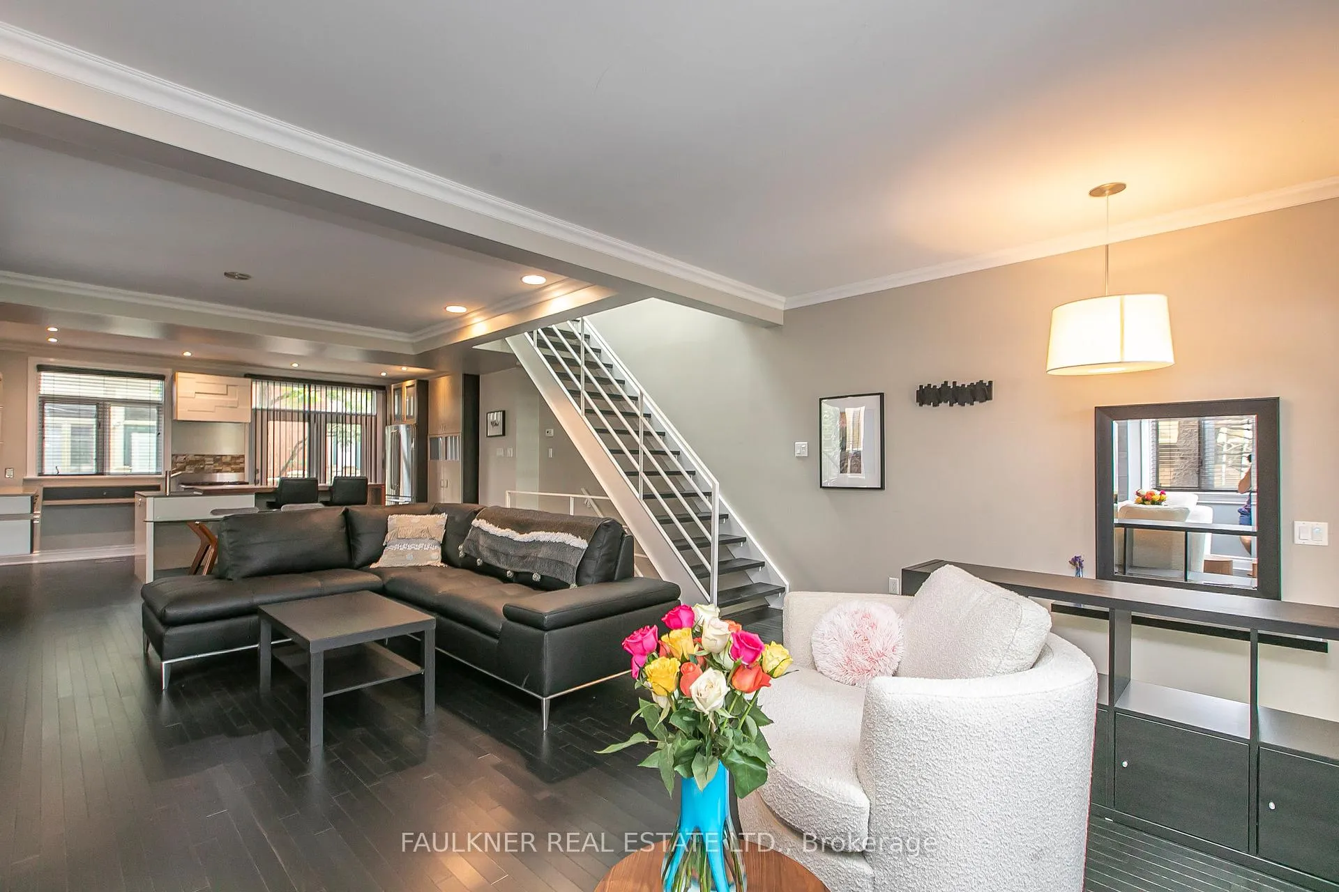 Photo 5 of 403A Echo Drive, Ottawa, Ottawa East — HOMEH
