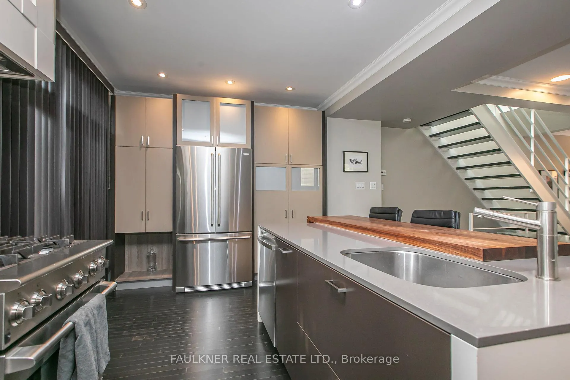 Photo 12 of 403A Echo Drive, Ottawa, Ottawa East — HOMEH