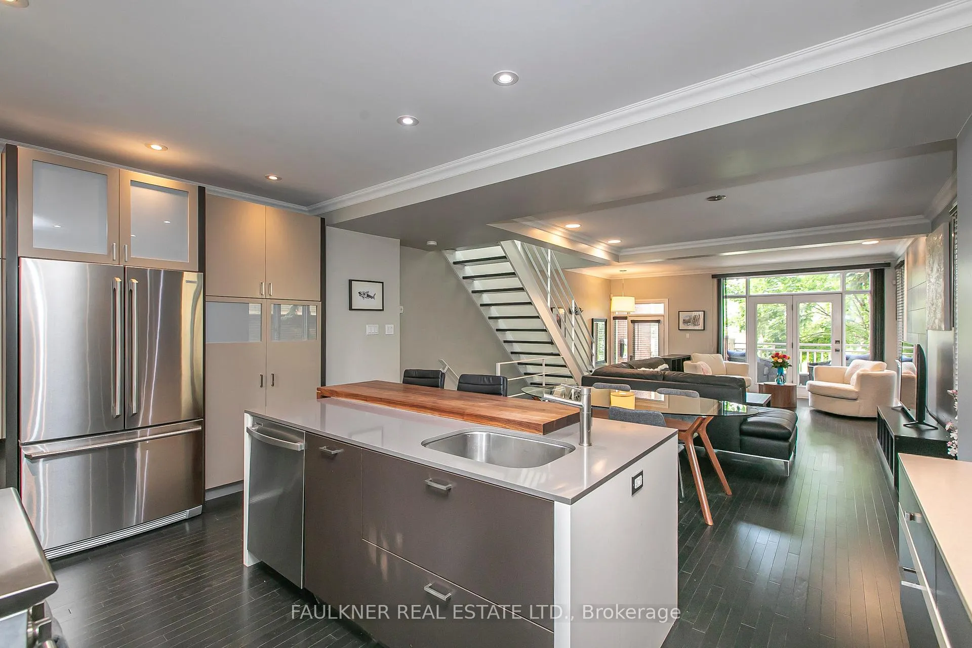 Photo 14 of 403A Echo Drive, Ottawa, Ottawa East — HOMEH