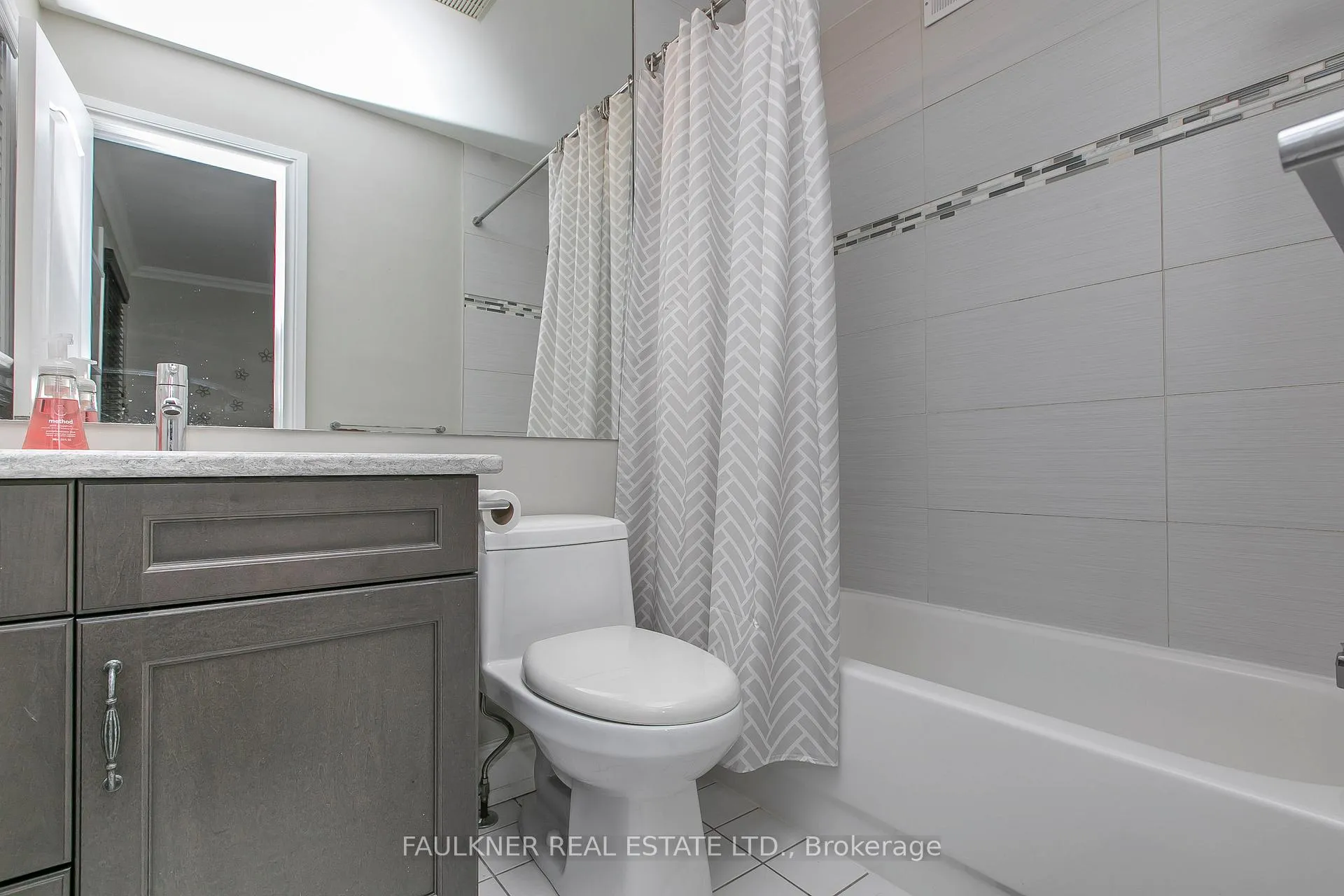 Photo 22 of 403A Echo Drive, Ottawa, Ottawa East — HOMEH