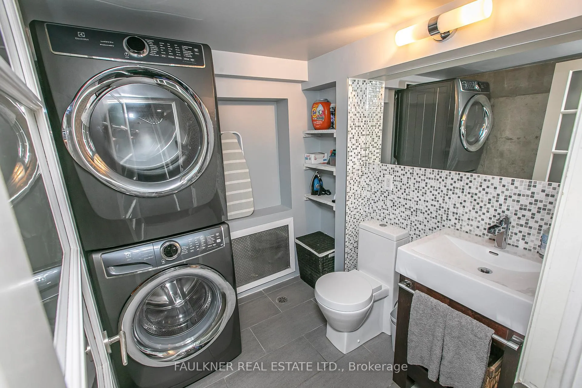 Photo 26 of 403A Echo Drive, Ottawa, Ottawa East — HOMEH