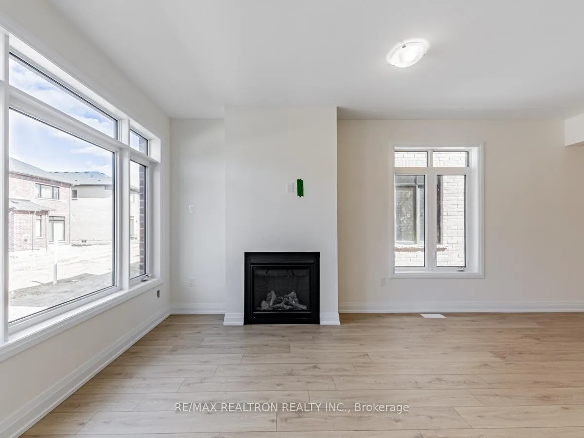Photo 10 of 18 Daffodil Road, Springwater, Minesing — HOMEH