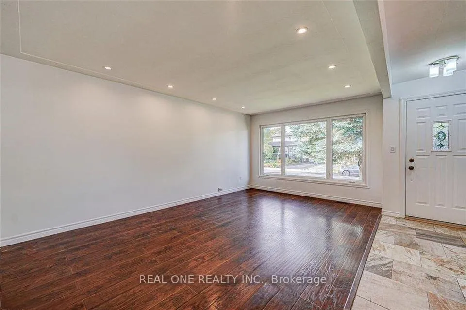 Photo 7 of Unit Upper, 99 Warren Avenue, Hamilton, Balfour — HOMEH