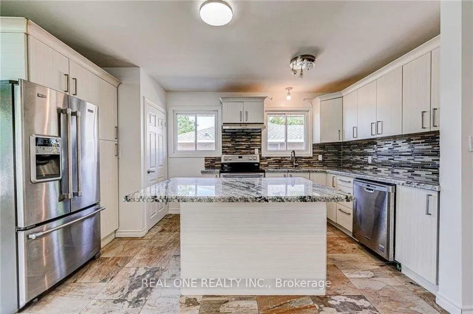 Photo 10 of Unit Upper, 99 Warren Avenue, Hamilton, Balfour — HOMEH