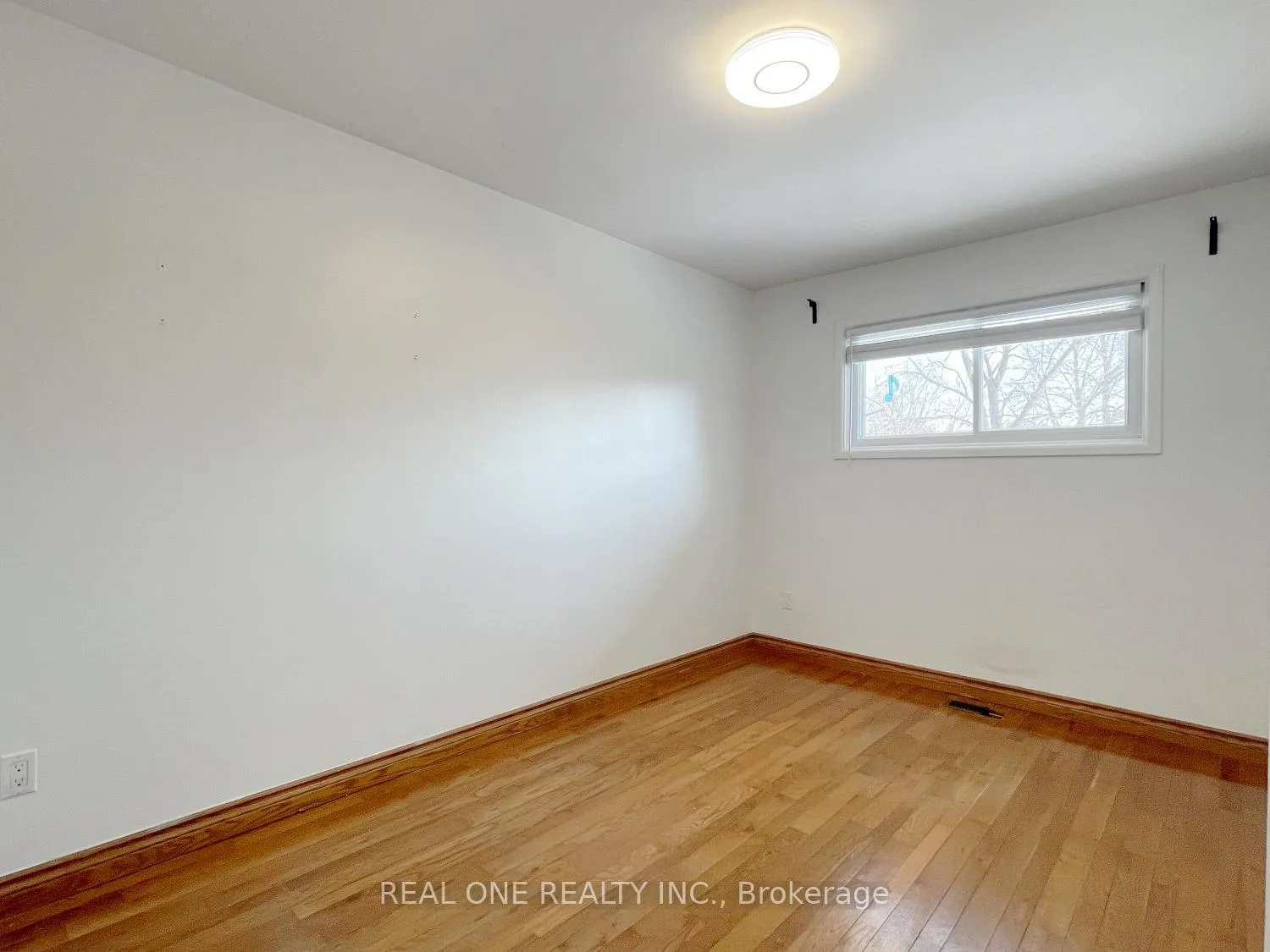 Photo 13 of Unit Upper, 99 Warren Avenue, Hamilton, Balfour — HOMEH