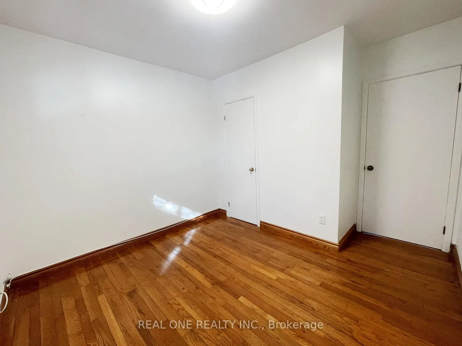 Photo 18 of Unit Upper, 99 Warren Avenue, Hamilton, Balfour — HOMEH